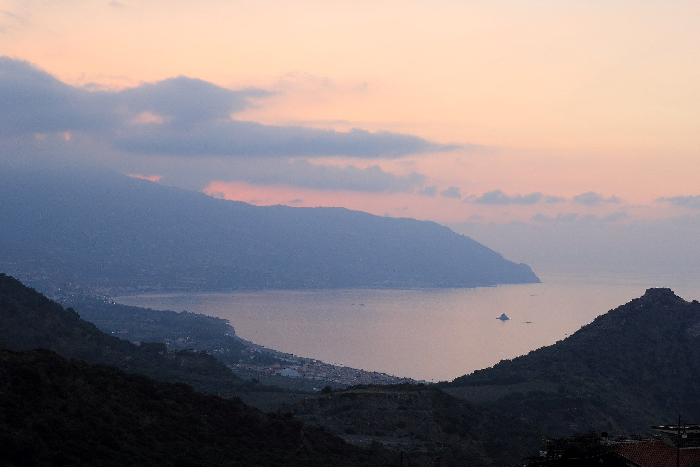 Gulf of view pacts from tindari