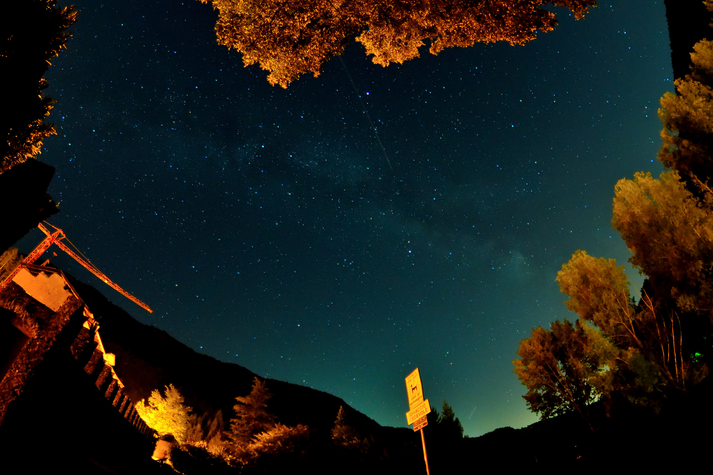 Via Lattea dal lago di Lases