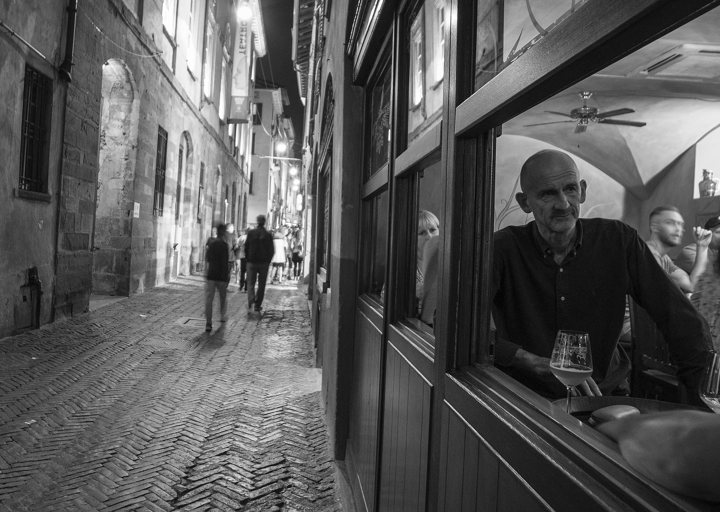 gente al pub in Città Alta