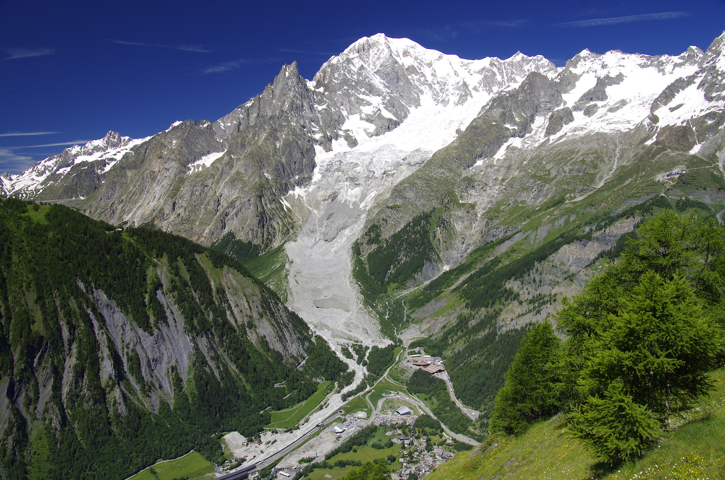 il Bianco dal sentiero rif. Bertone