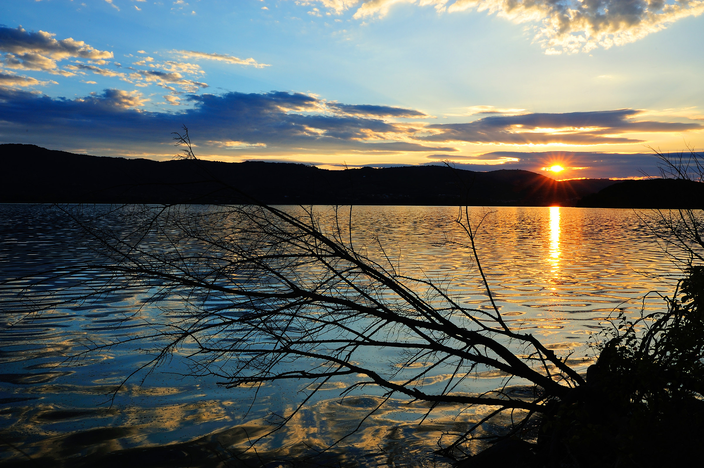 Alba from the island increased the lake Trasimeno