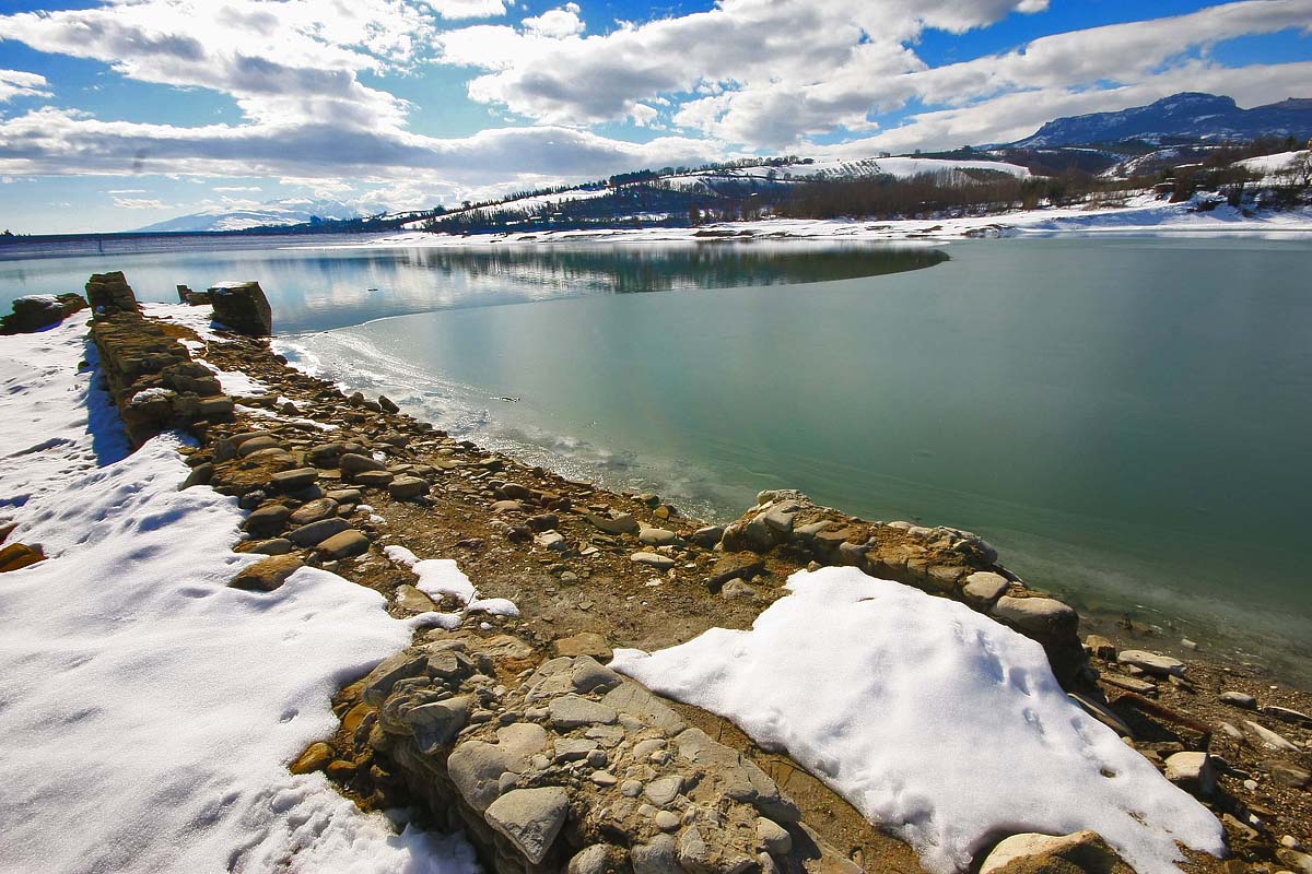 Ruderi nella diga di Penne