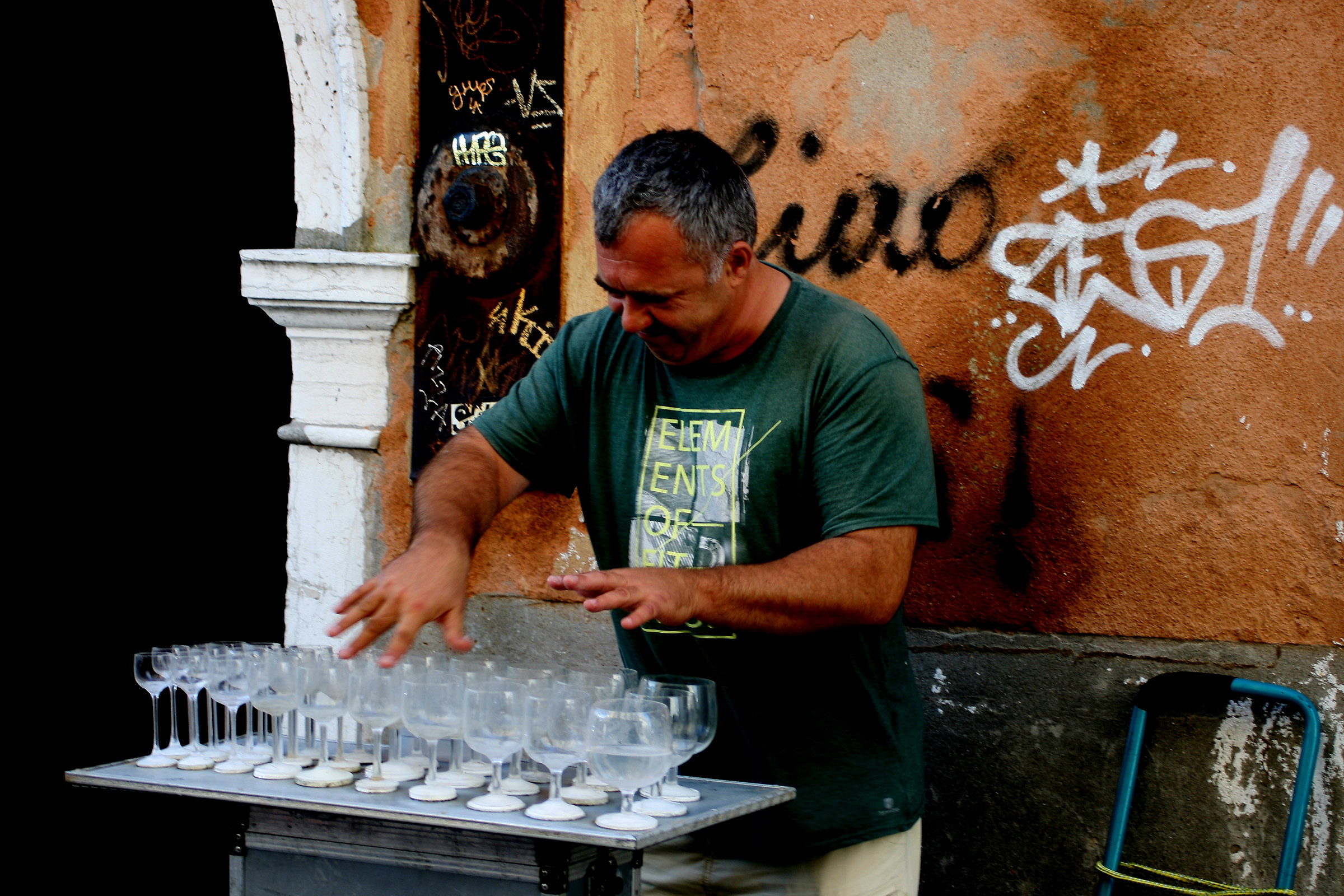 il suonatore di bicchieri