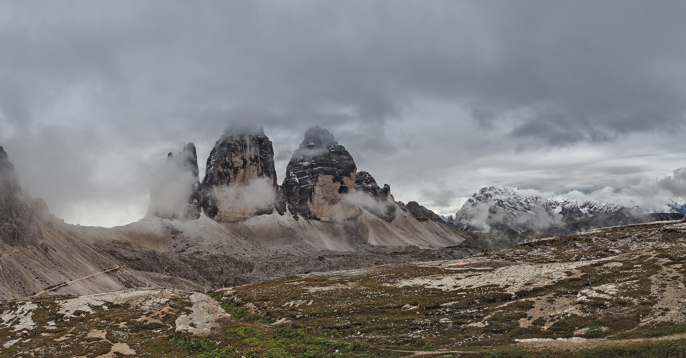 Panorama arrival of autumn