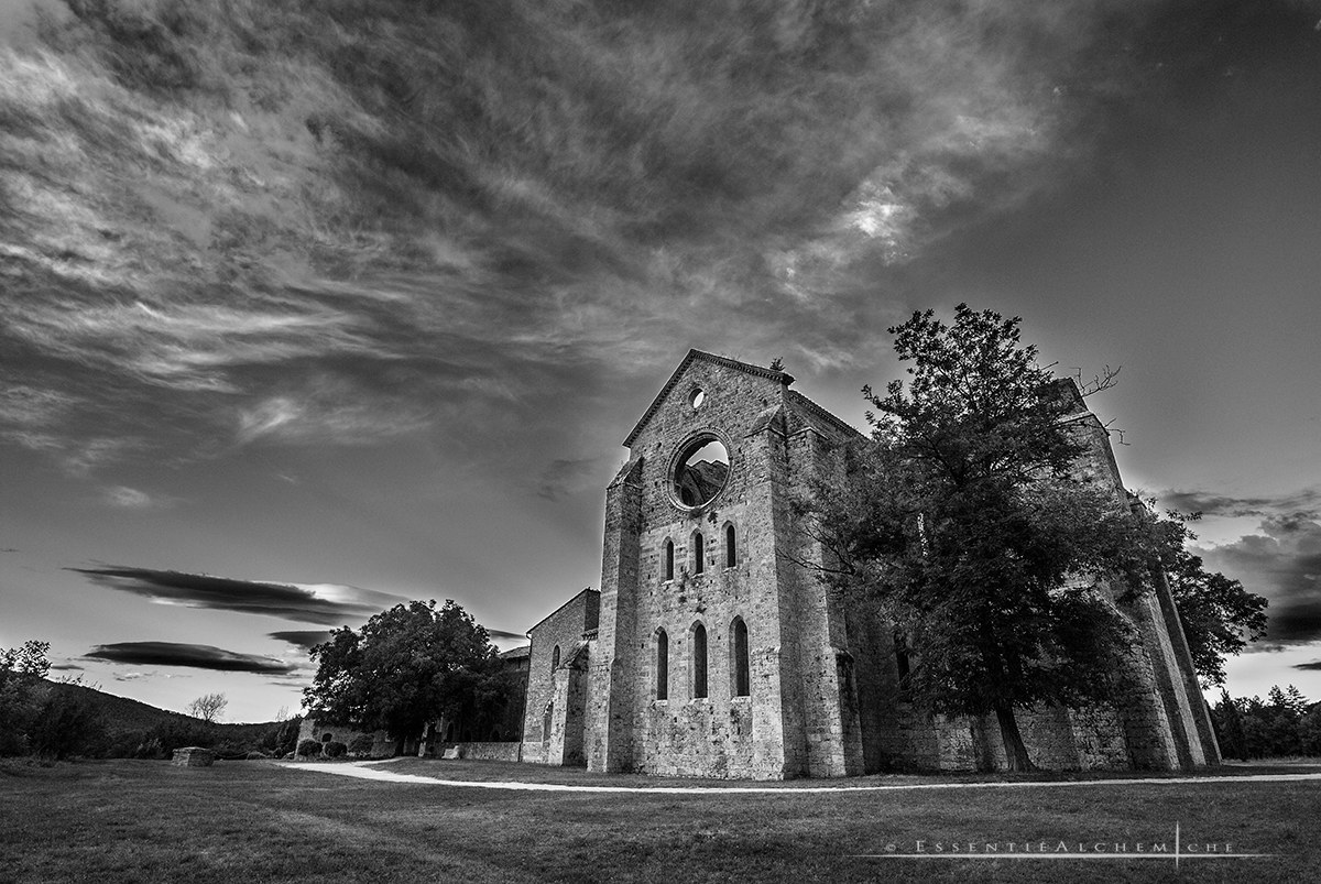 Respirando i misteriosi luoghi del Santo Galgano 1