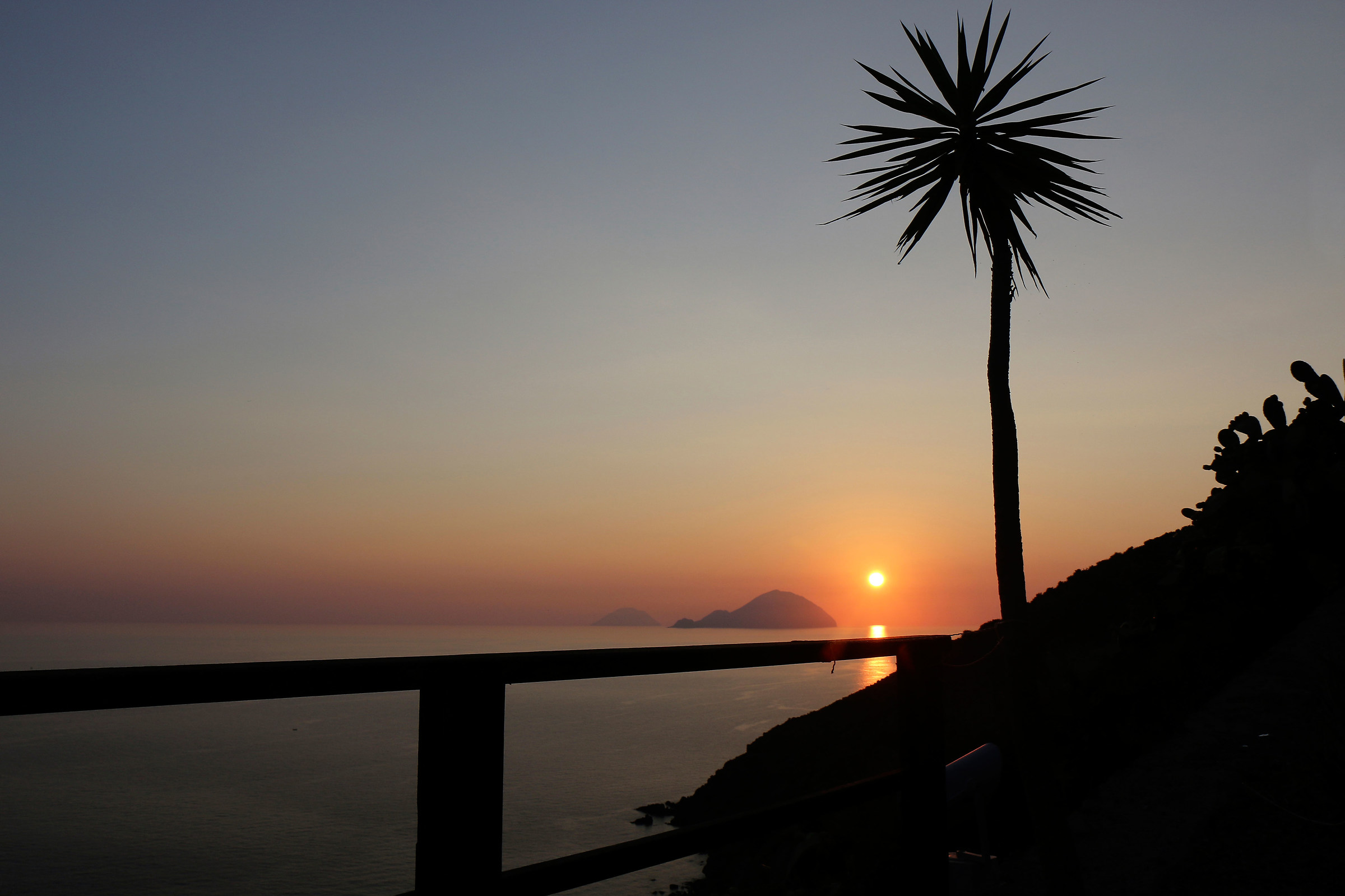 tramonto dall'isola di Salina