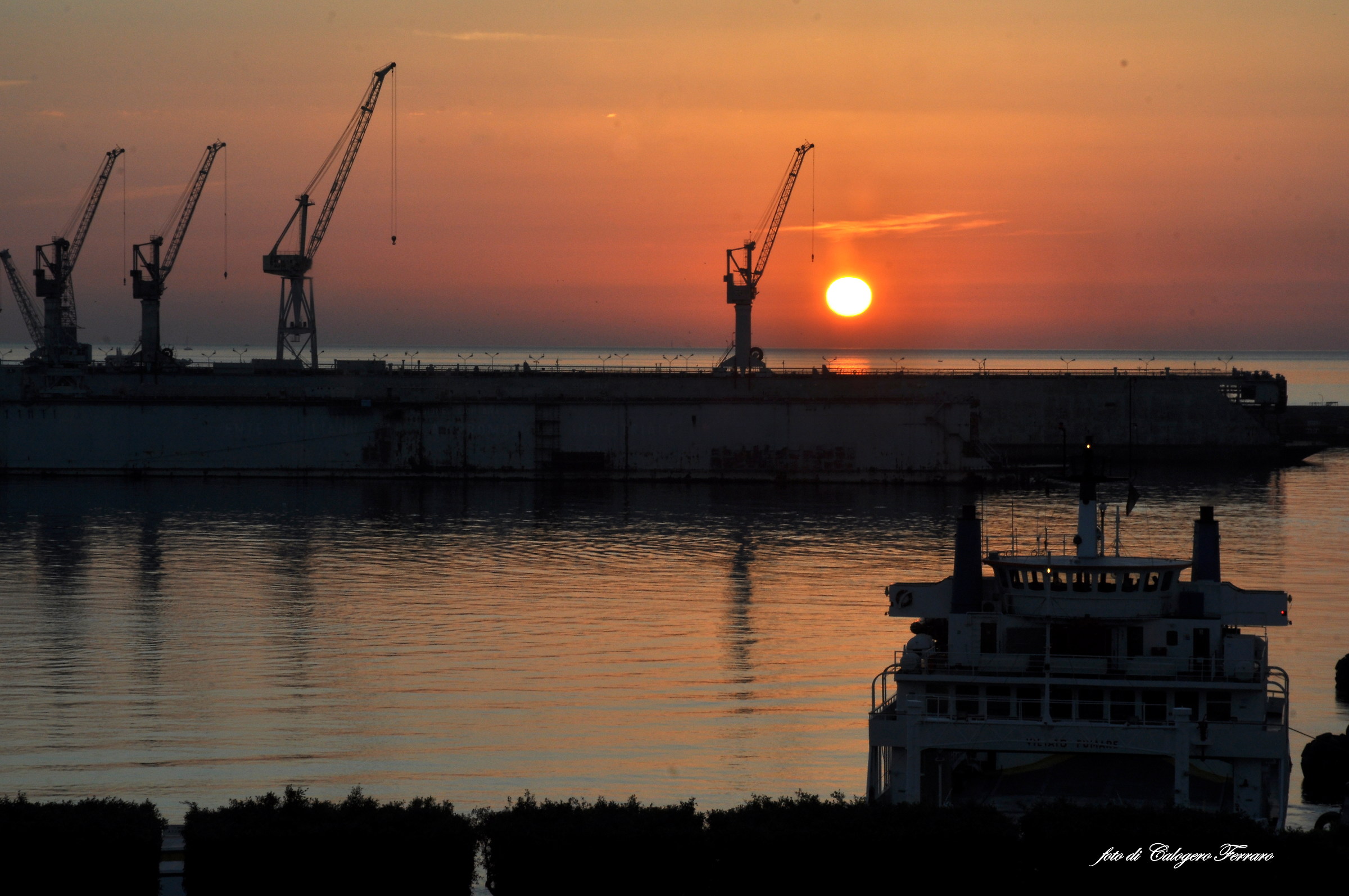 Sunrise in the port of Palermo, overlooking the Hotel Ibis S...