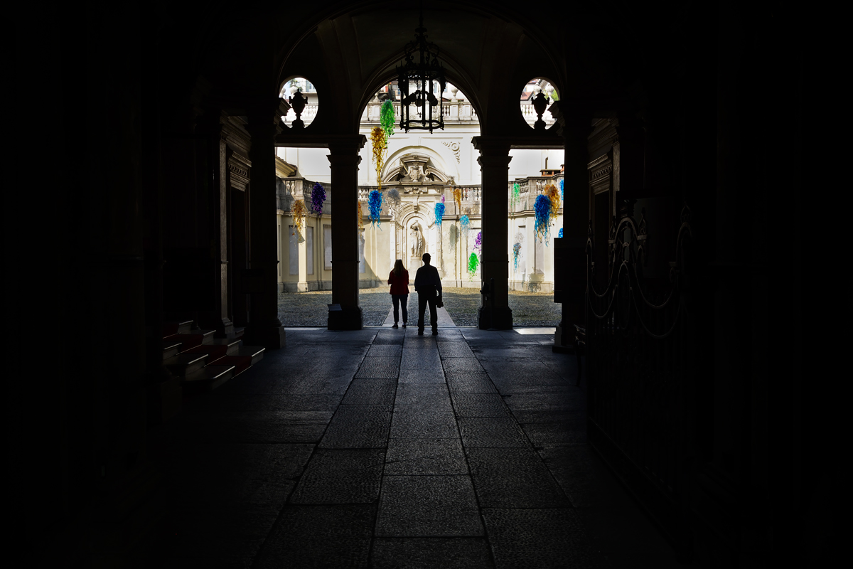 En passant, bursts of color