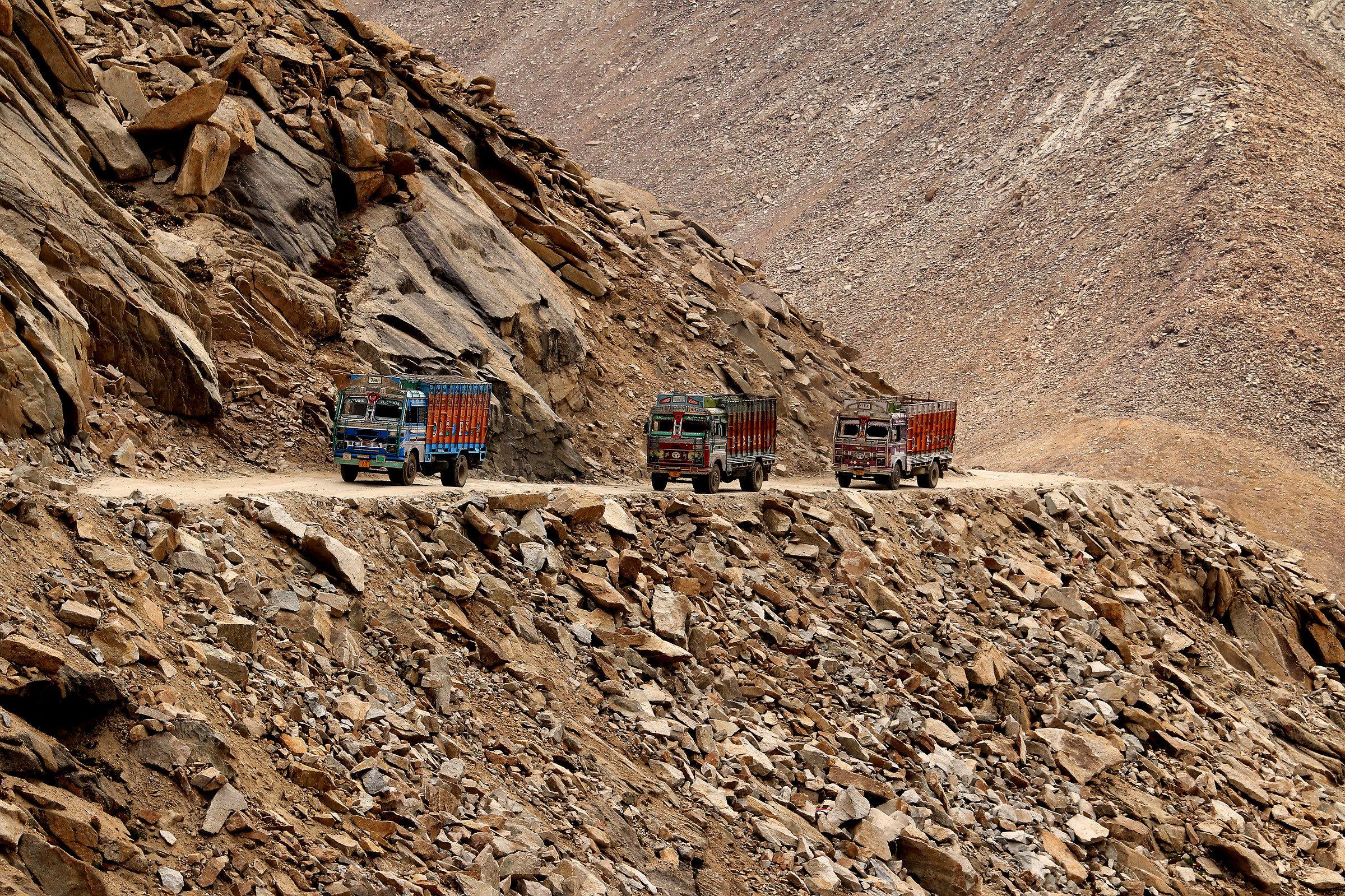 salendo il Khardung-la (5.600 m.)