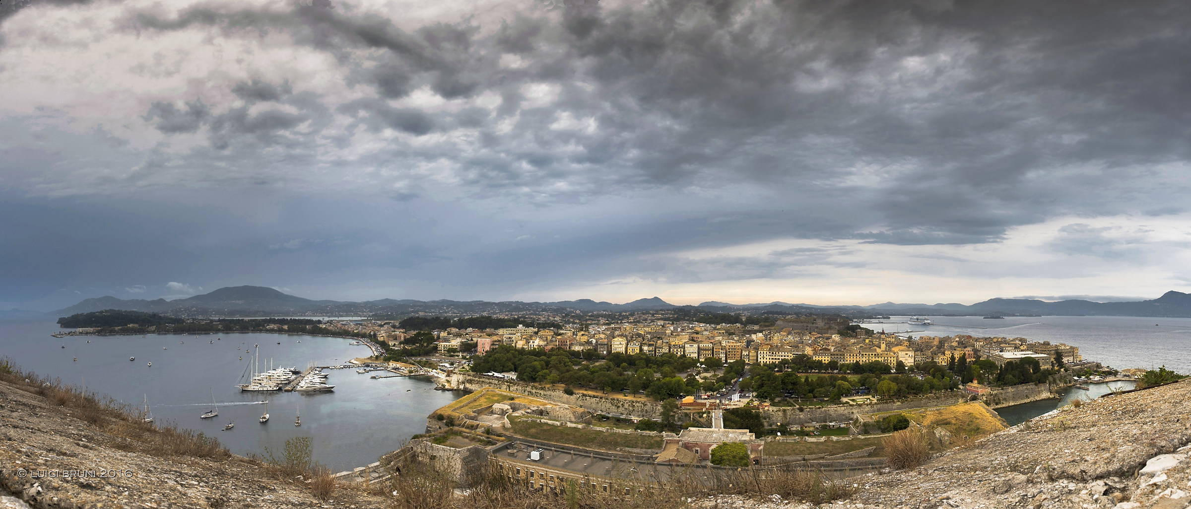 Panorama della città di Corfù