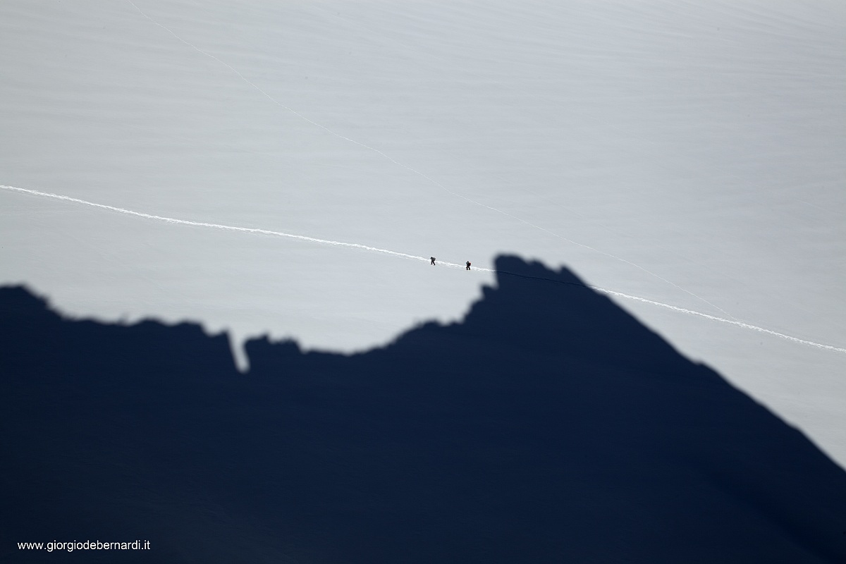 All'ombra dell'Aiguille d'Entreves