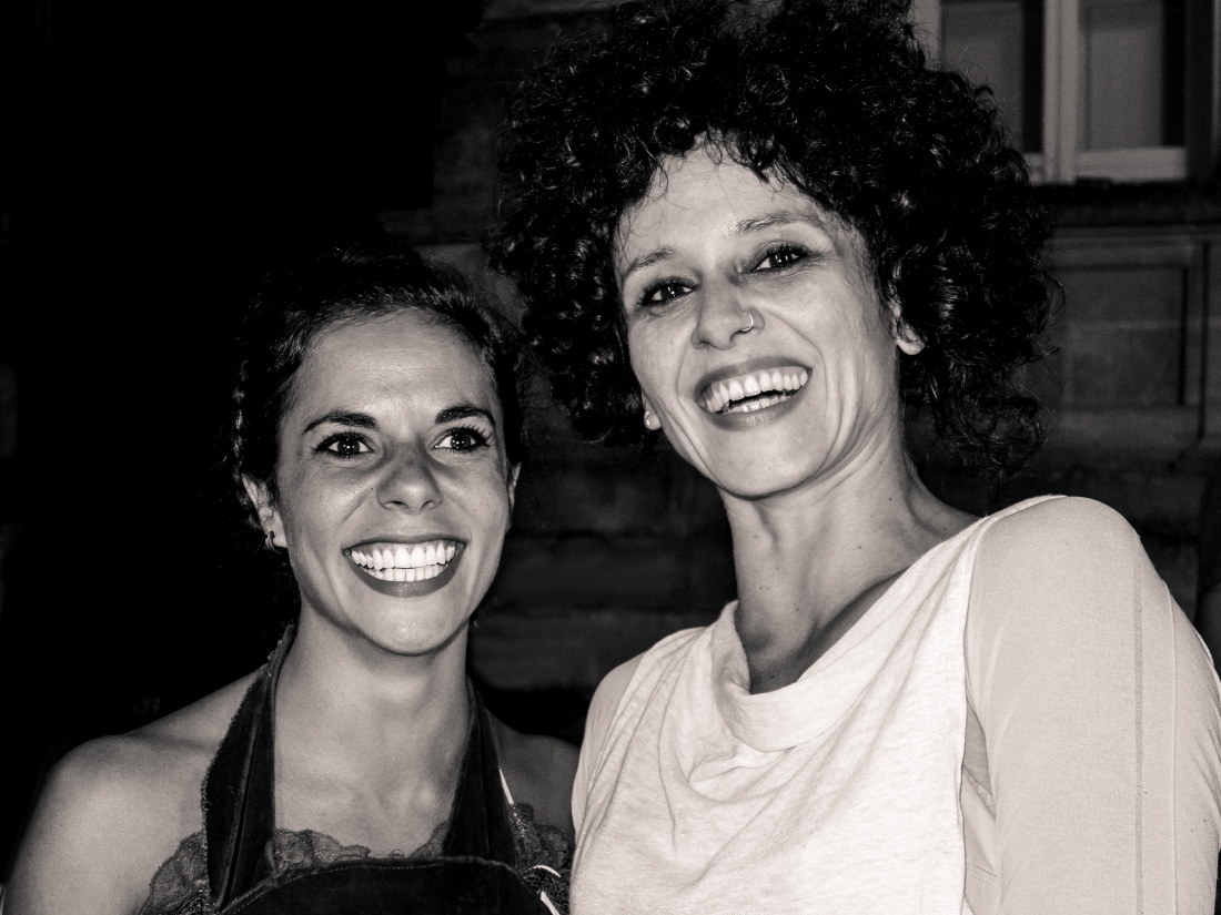 Sprizzare gioia da tutti i pori