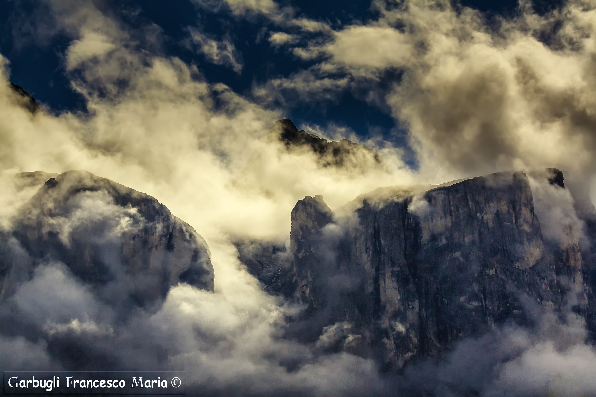 The clouds of Cavazza refuge
