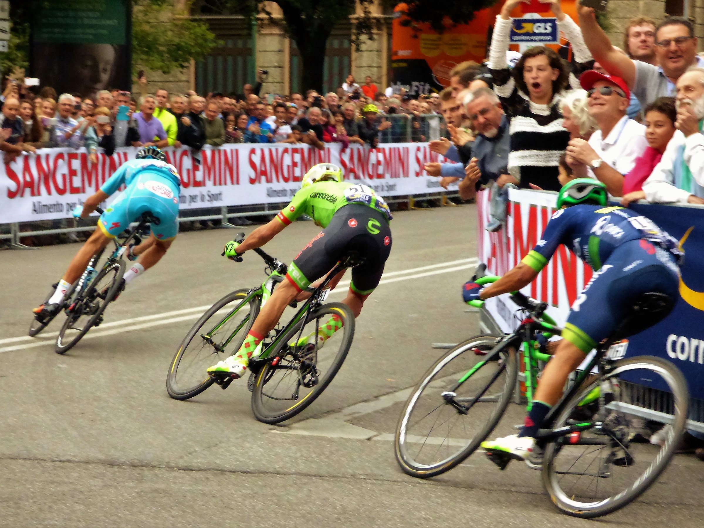 finale giro di lombardia ultimi 200 metri