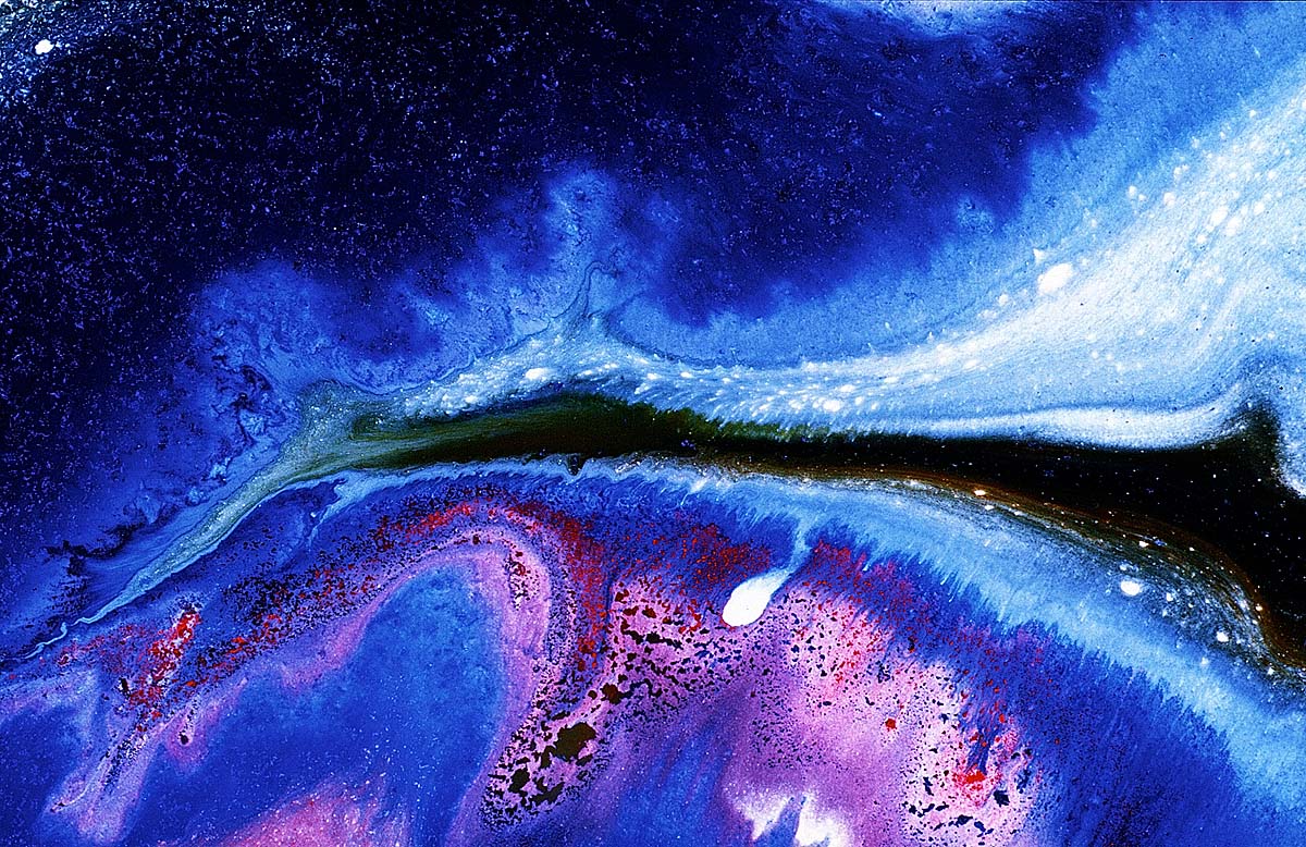 Getti di materia nello spazio profondo