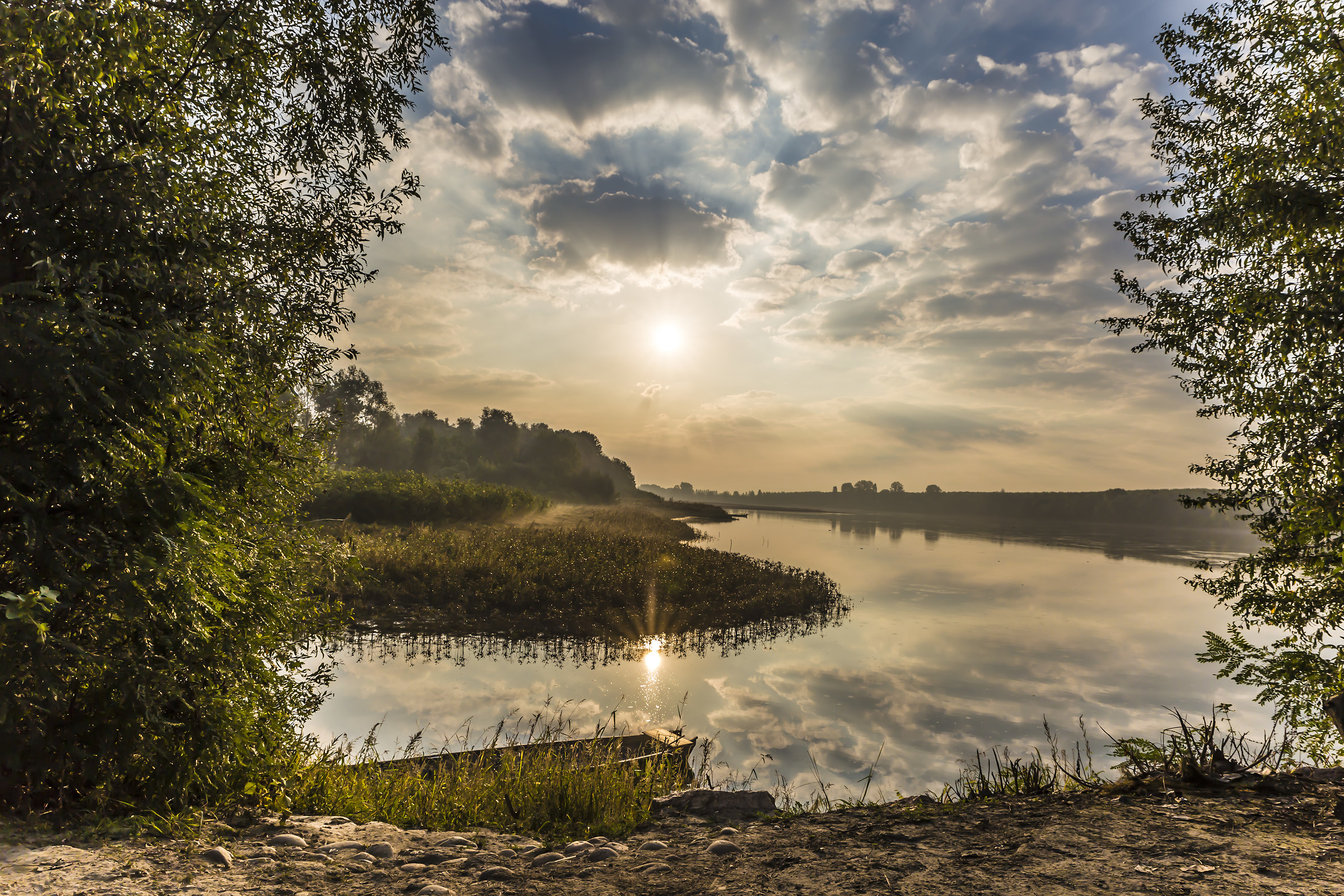 Sun cloud fog river artistic fauna ....