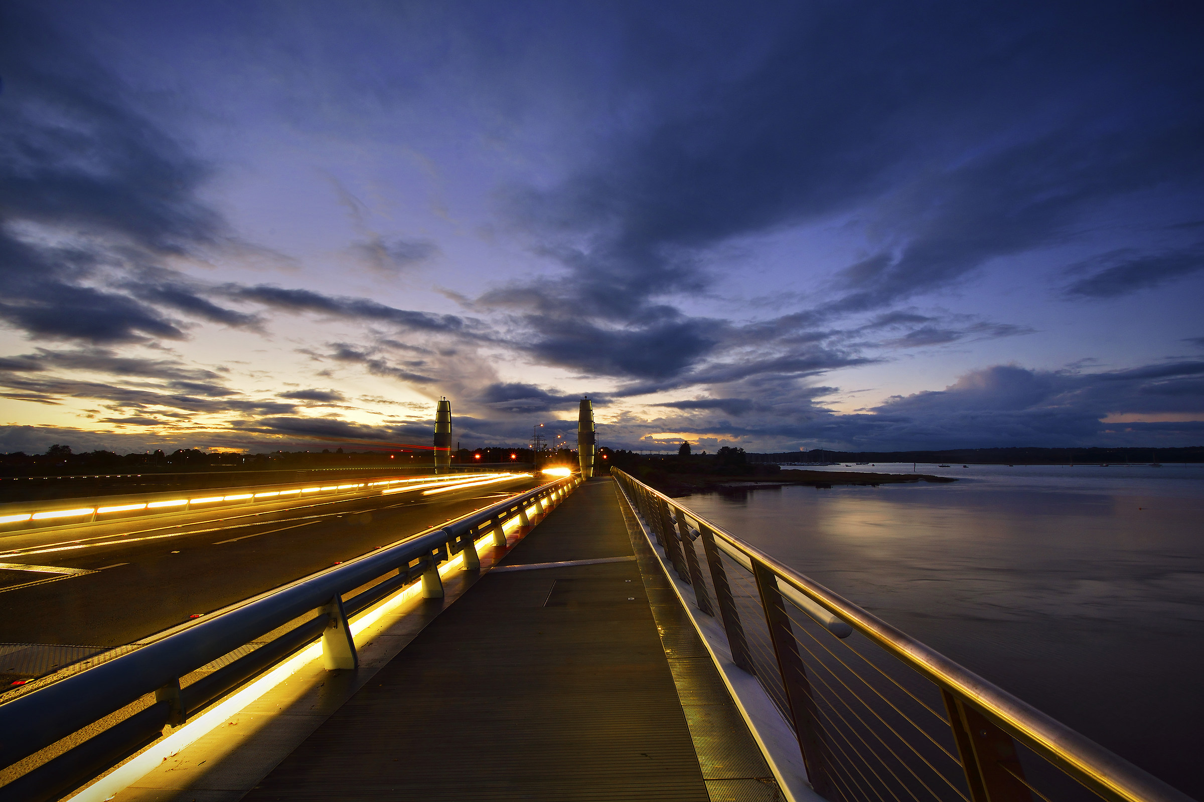 Doppia Sails Bridge, Poole, Imbrunire