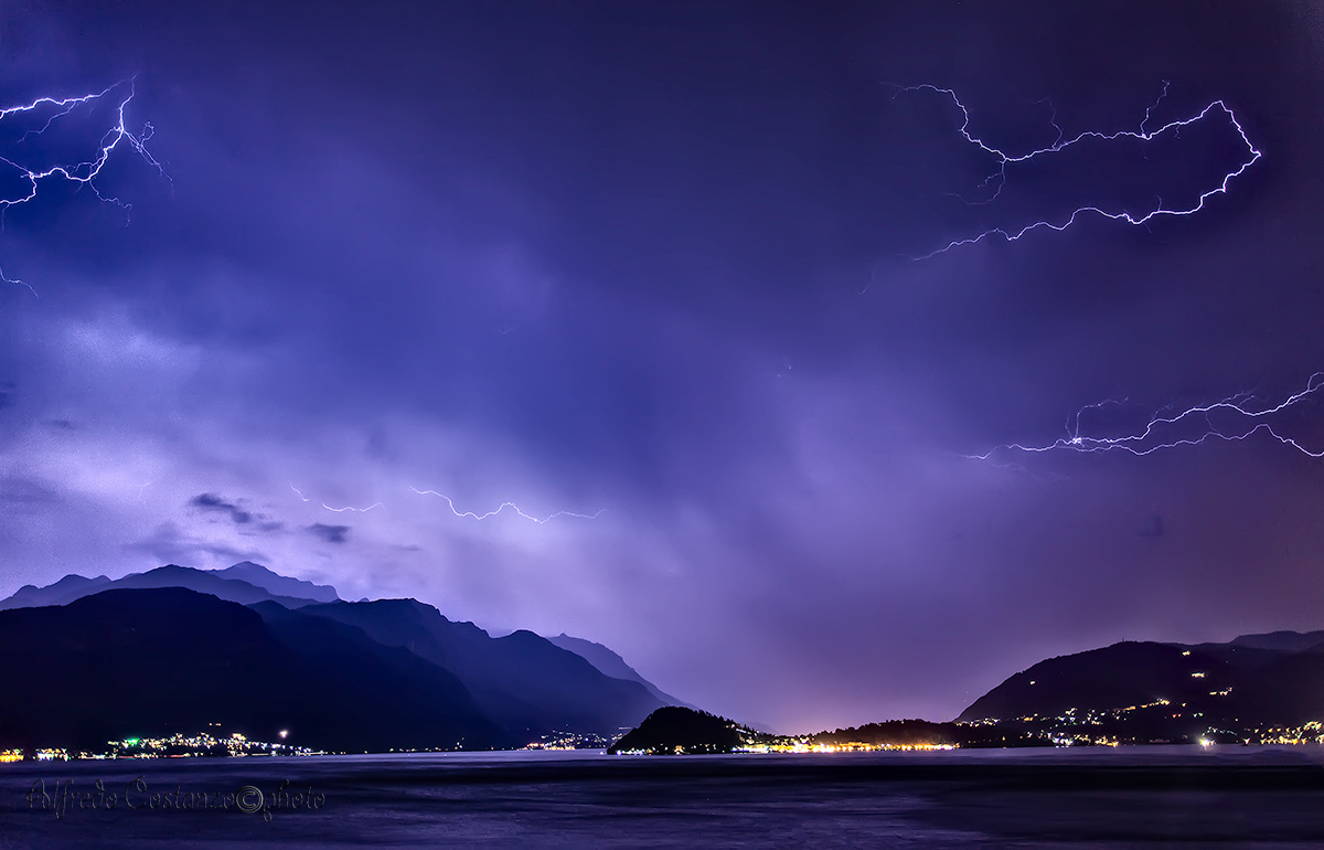 Lightning over bellagio