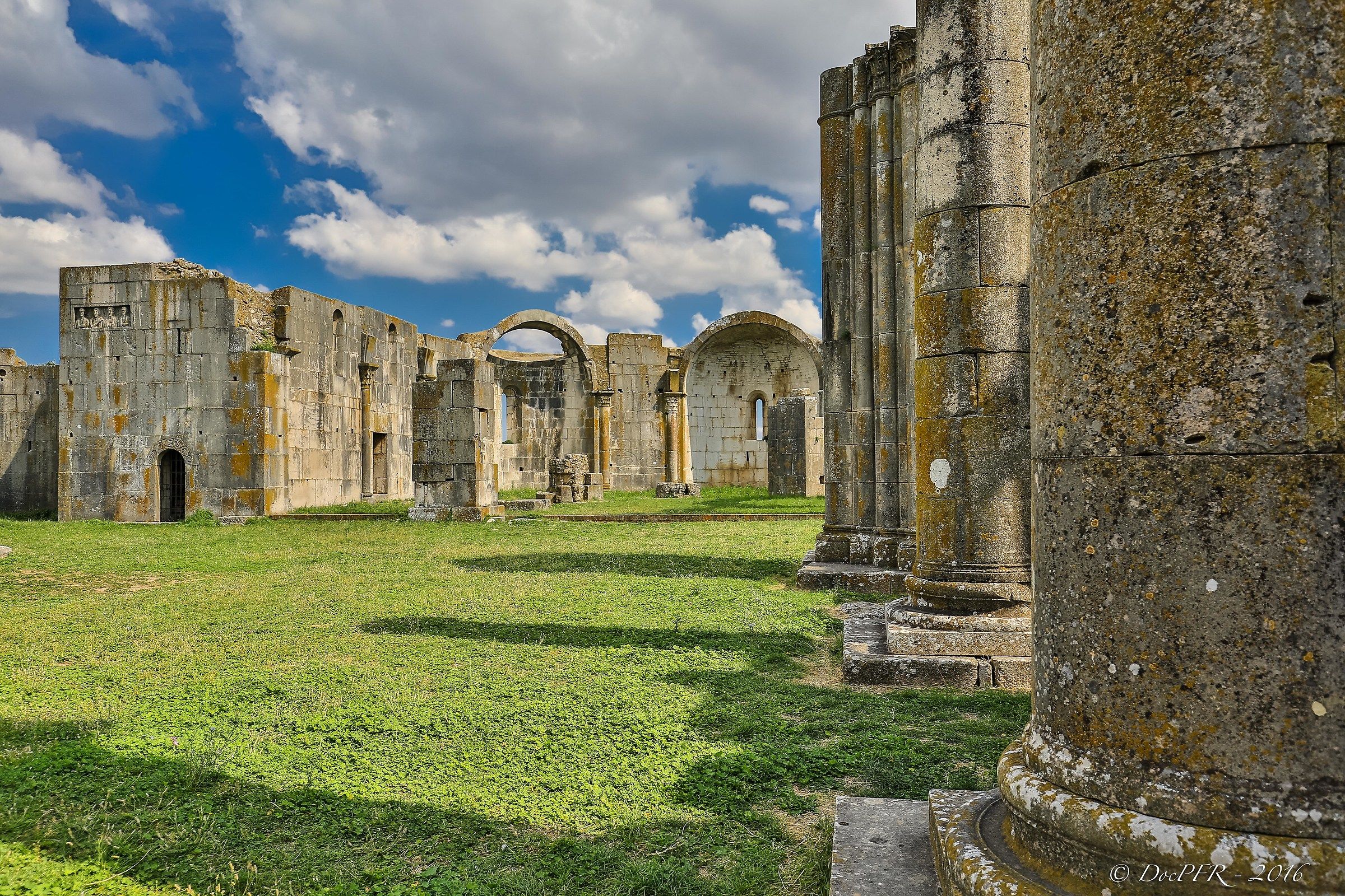 Venosa - Abbazia della Trinità