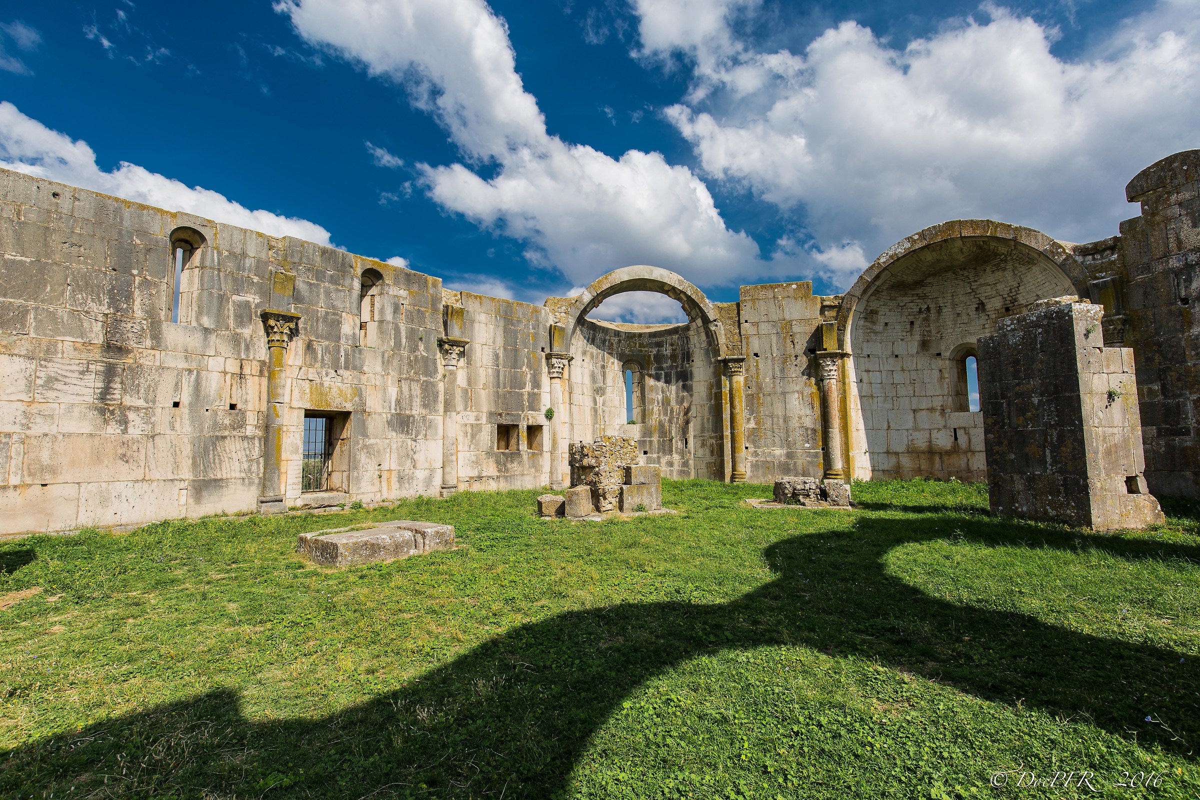 Venosa - Abbazia della Trinità
