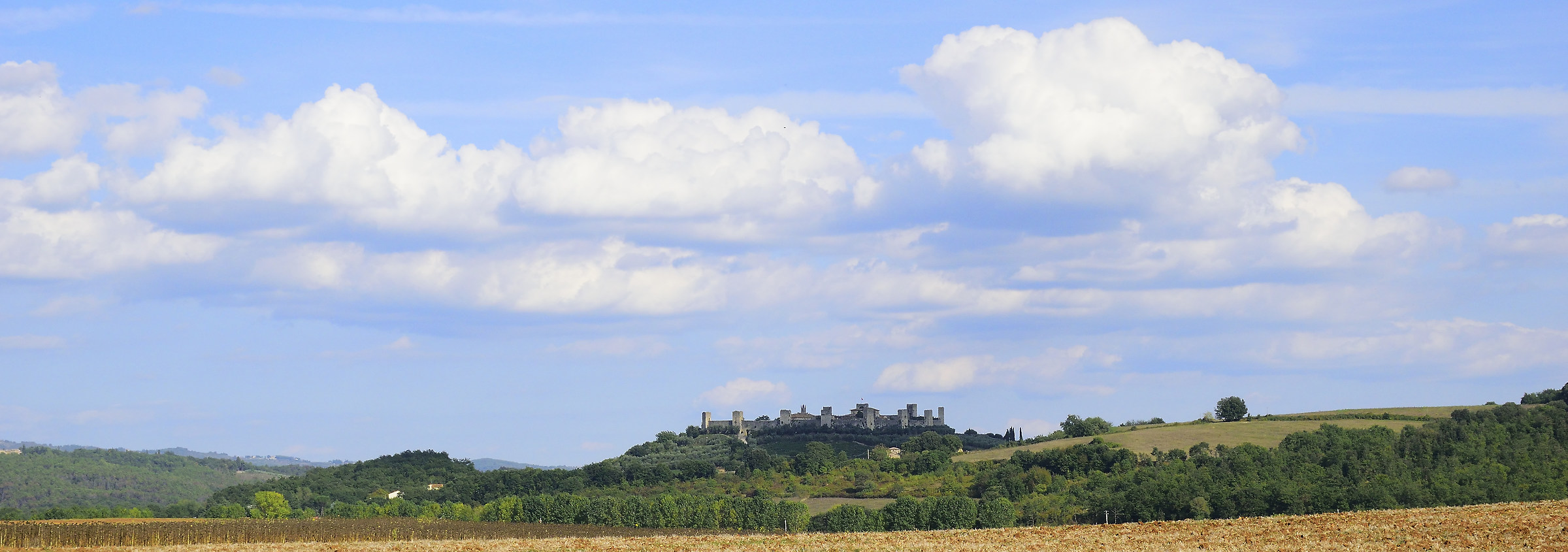 the sky above Monteriggioni
