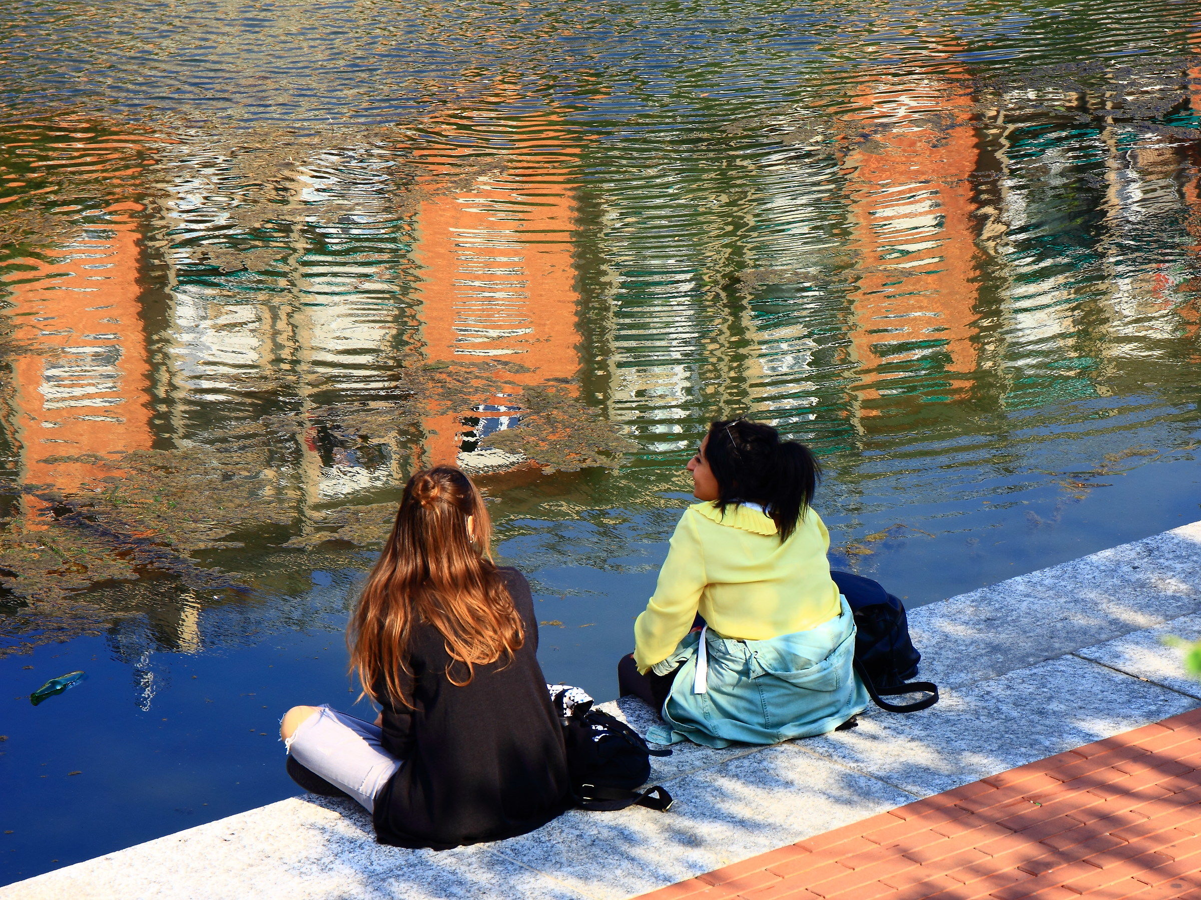 friends watching a picture