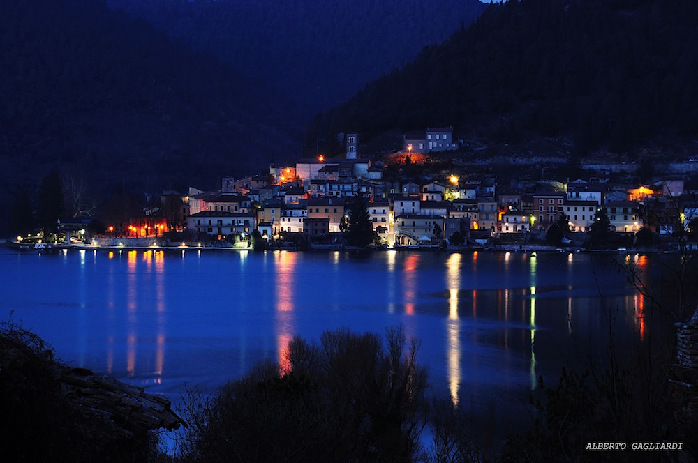 Piediluco alle prime luci della sera