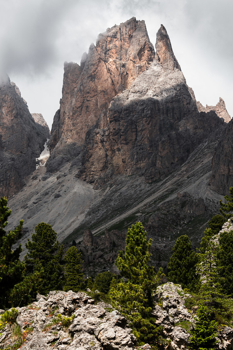 Lights and shadows on the Sasso Lungo ...