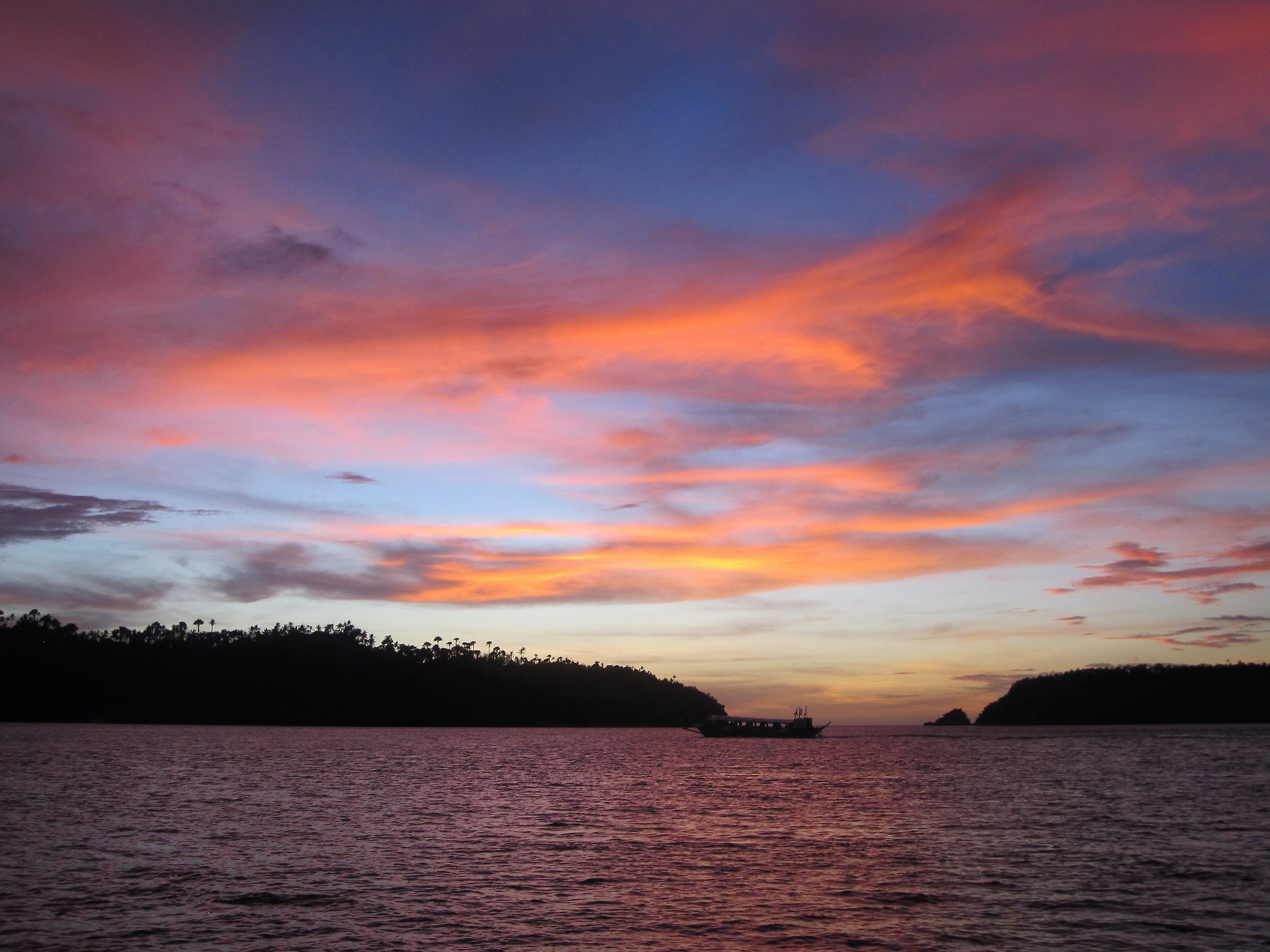 traghetto tra le isole