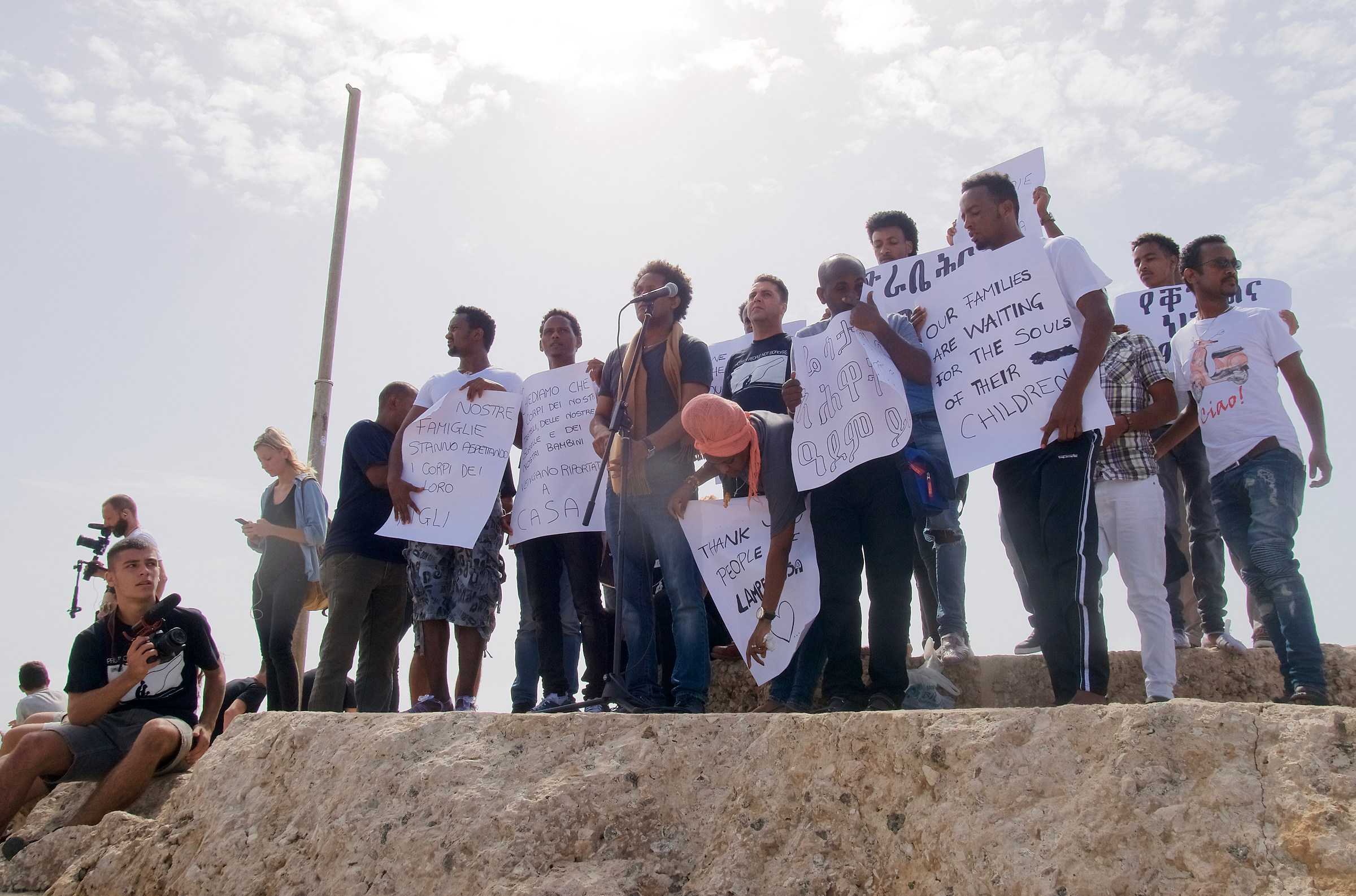 Il grazie dei giovani eritrei superstiti a Lampedusa