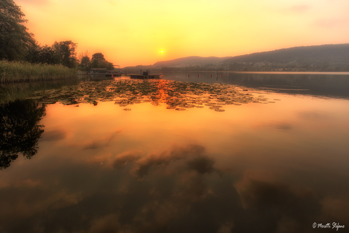 lago di comabbio-corgeno al tramonto