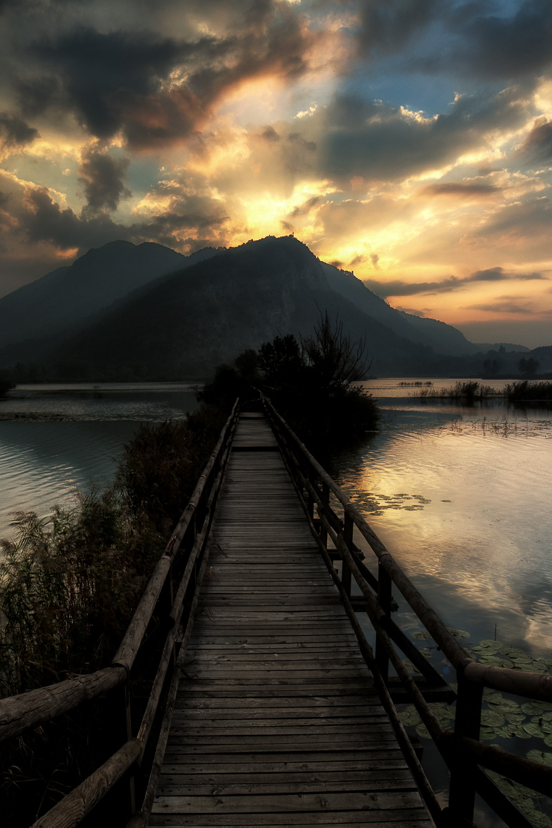 Spunta il sole dal monte