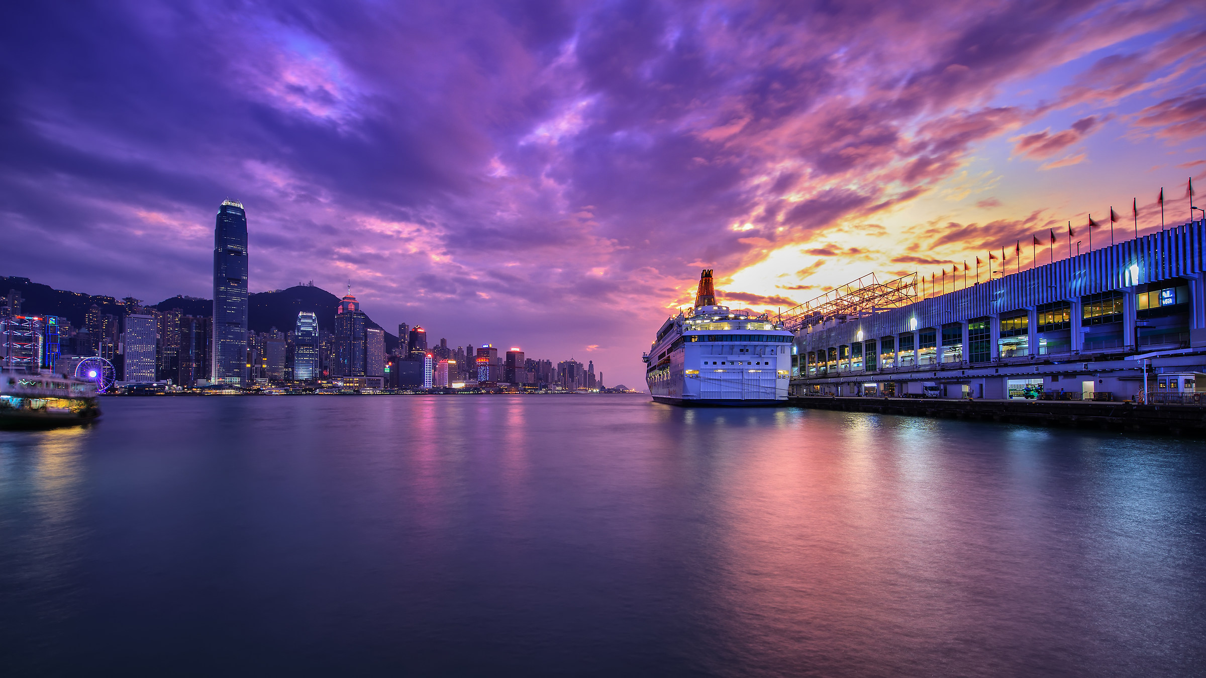 Hong Kong nearly blue light