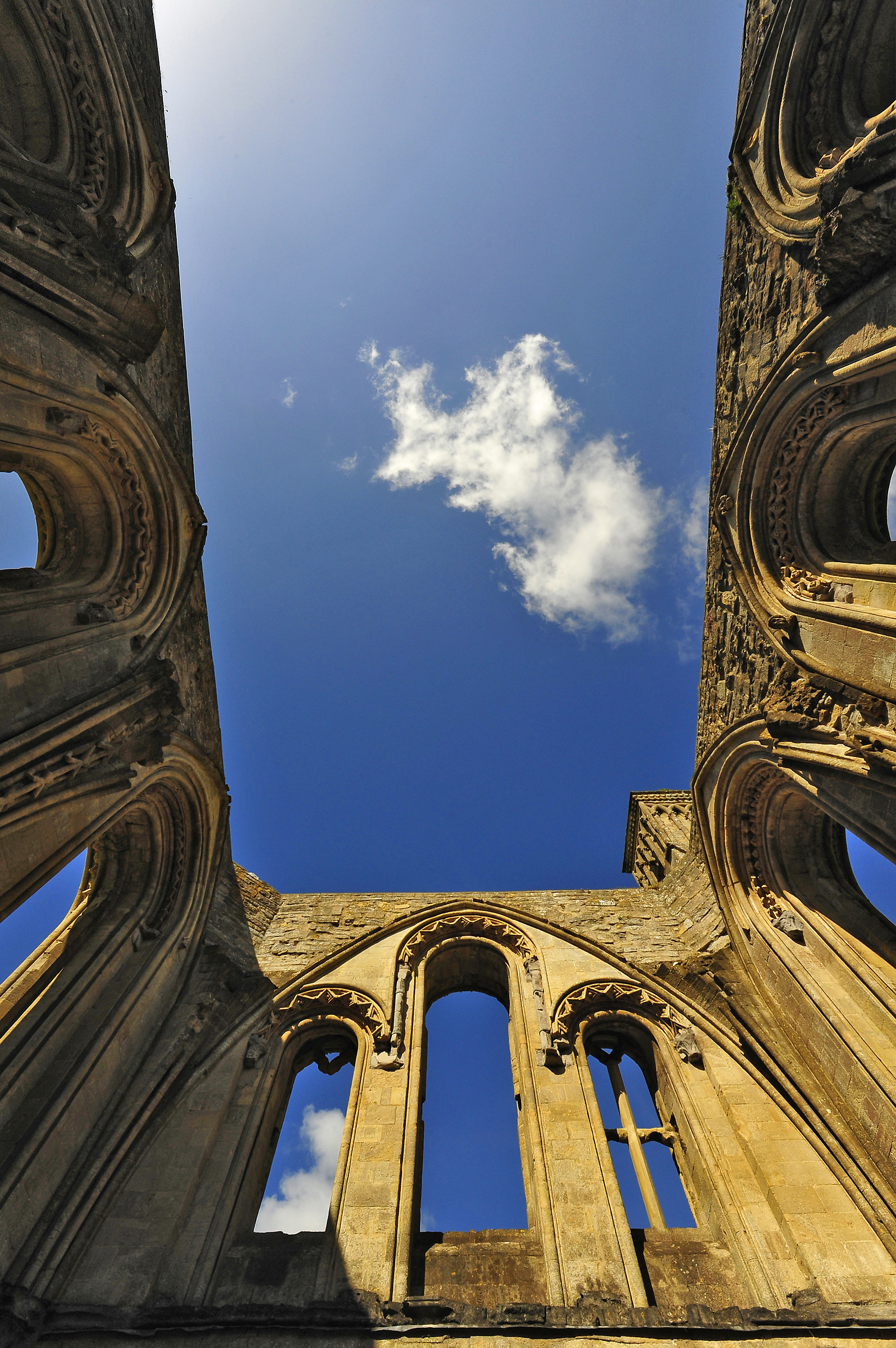 Le rovine di Abbazia di Glastonbury