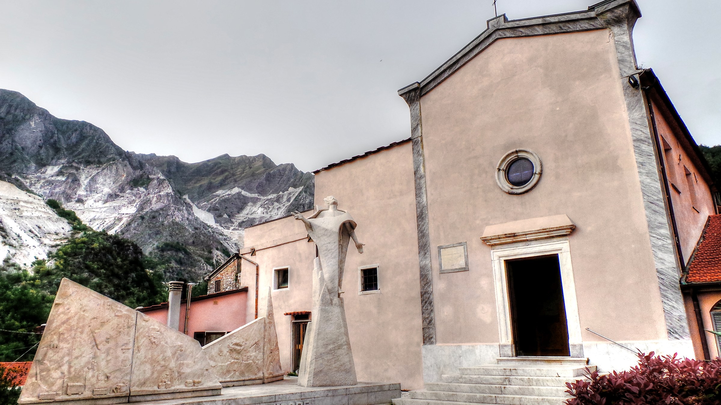 Colonnata, monumento al cavatore di marmo