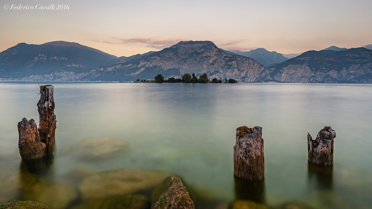 Opposite the island of Trimelone