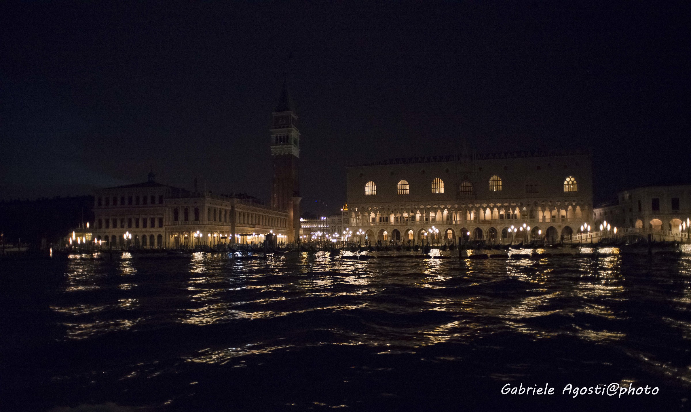 Piazza San Marco seen from the outside :)