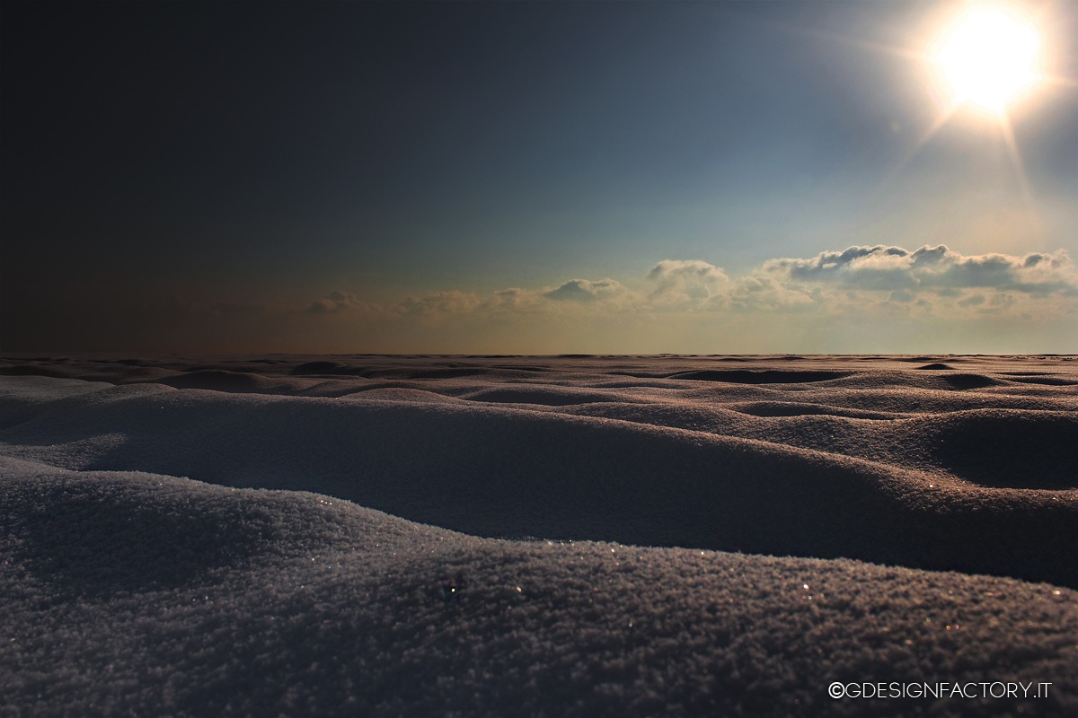Spiaggia innevata