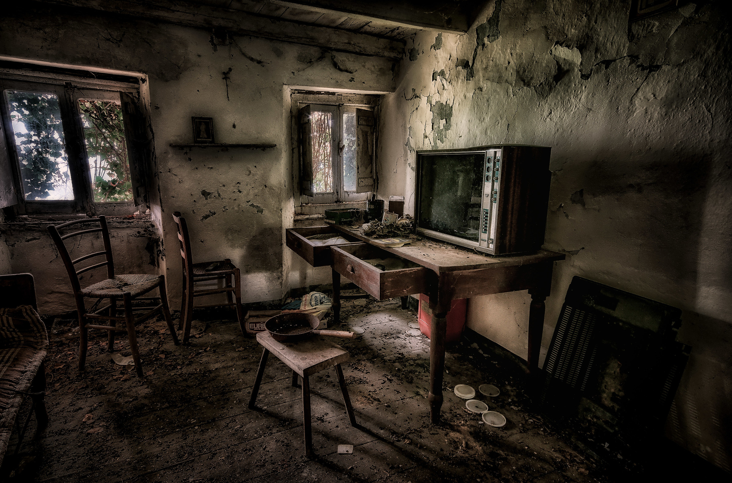 L'emblema dell'abbandono...entroterra Ligure