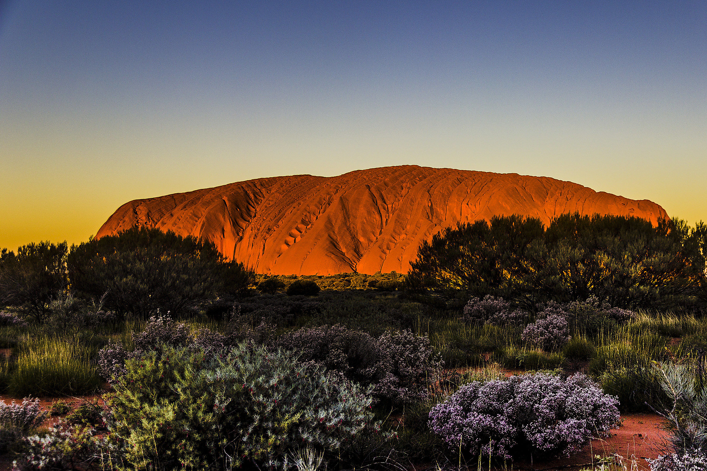 | Uluru at sunset (Australia) - v3