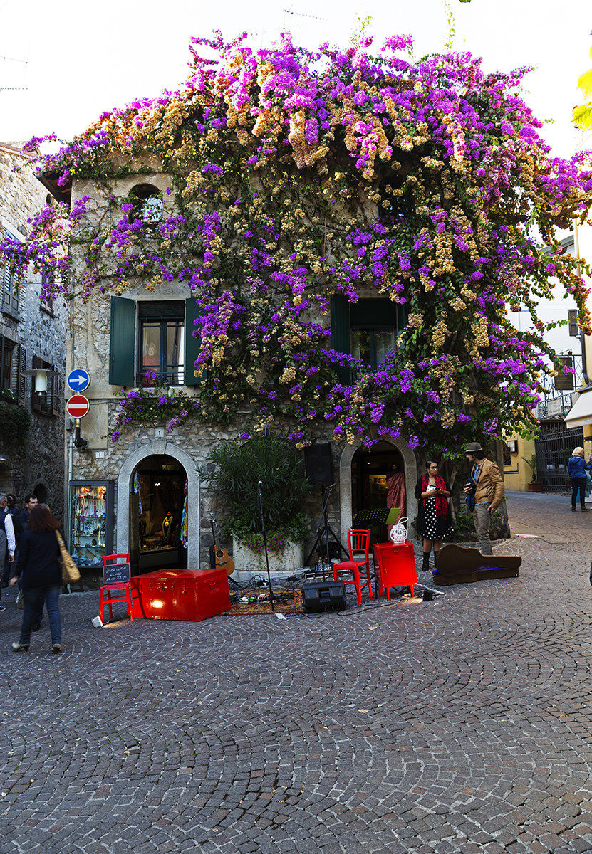 Lipstick and curlers - Sirmione 2016