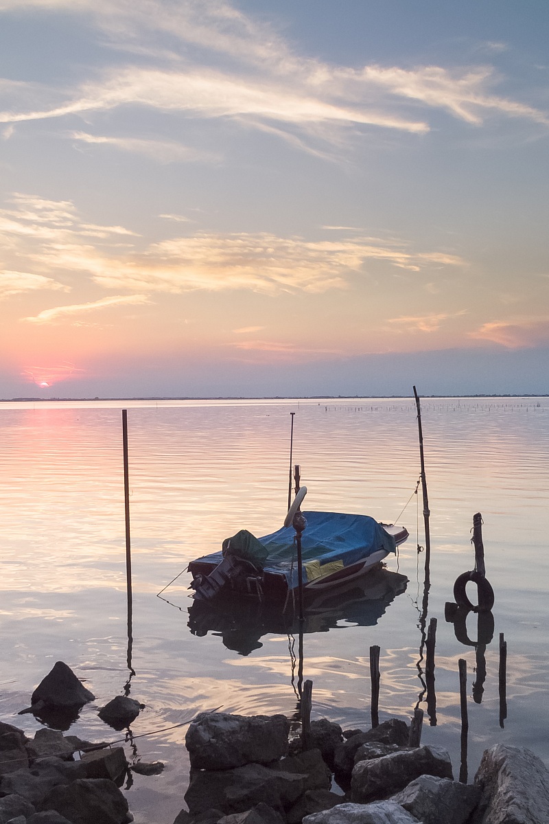 As night falls ... 01