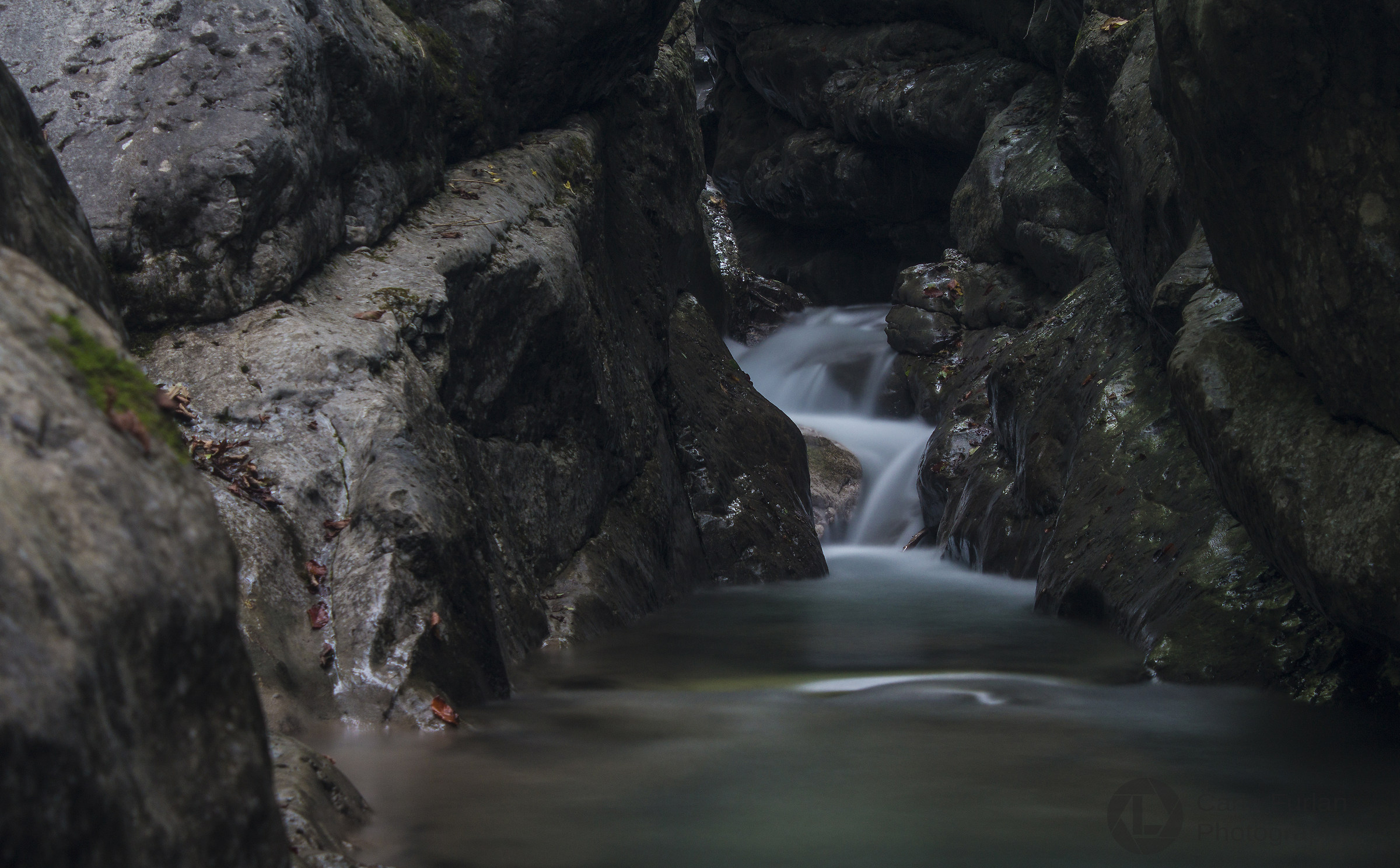 Waterfall in the gorge ..