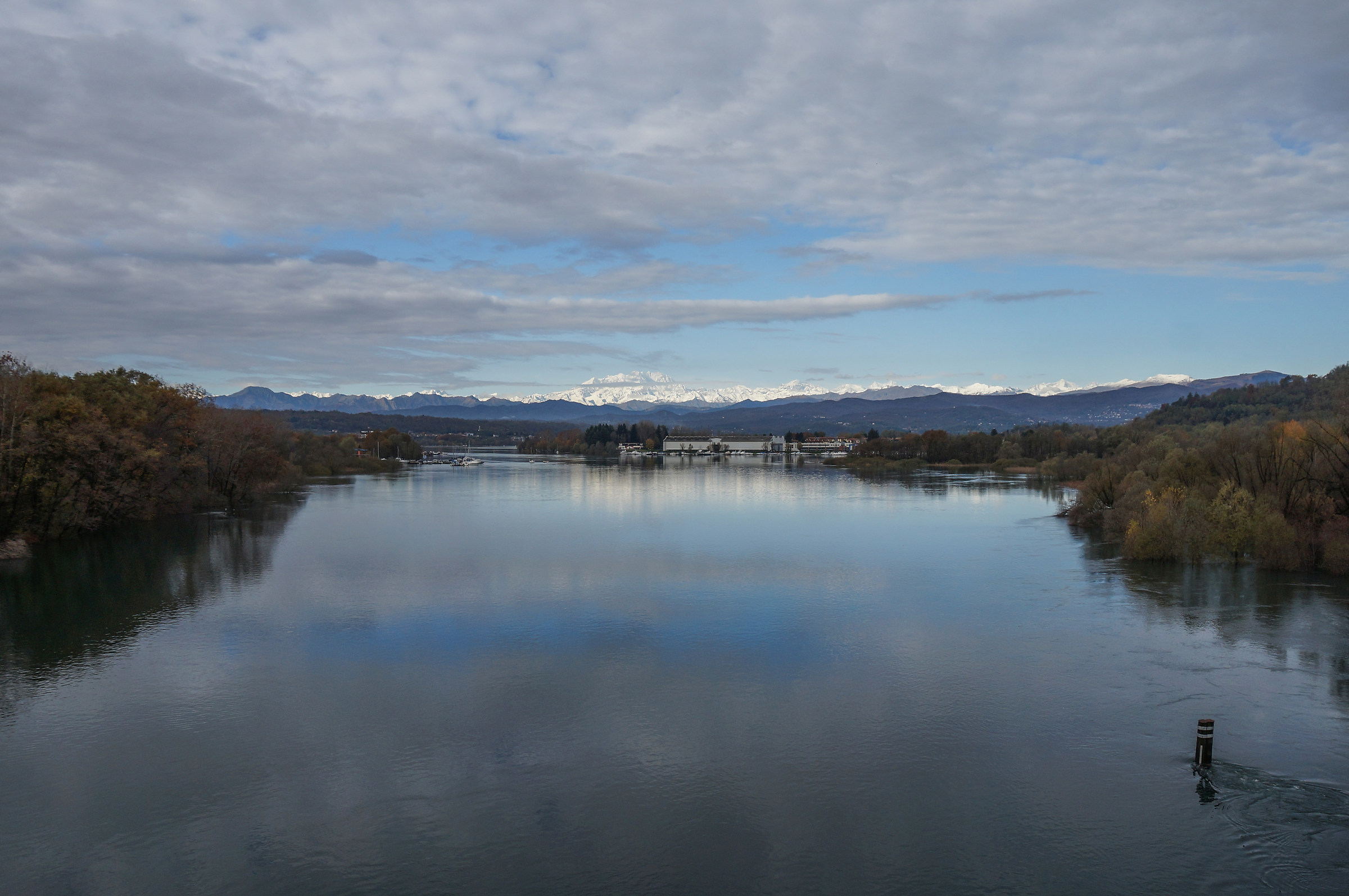 Tarda mattinata di novembre con esondazione - 2