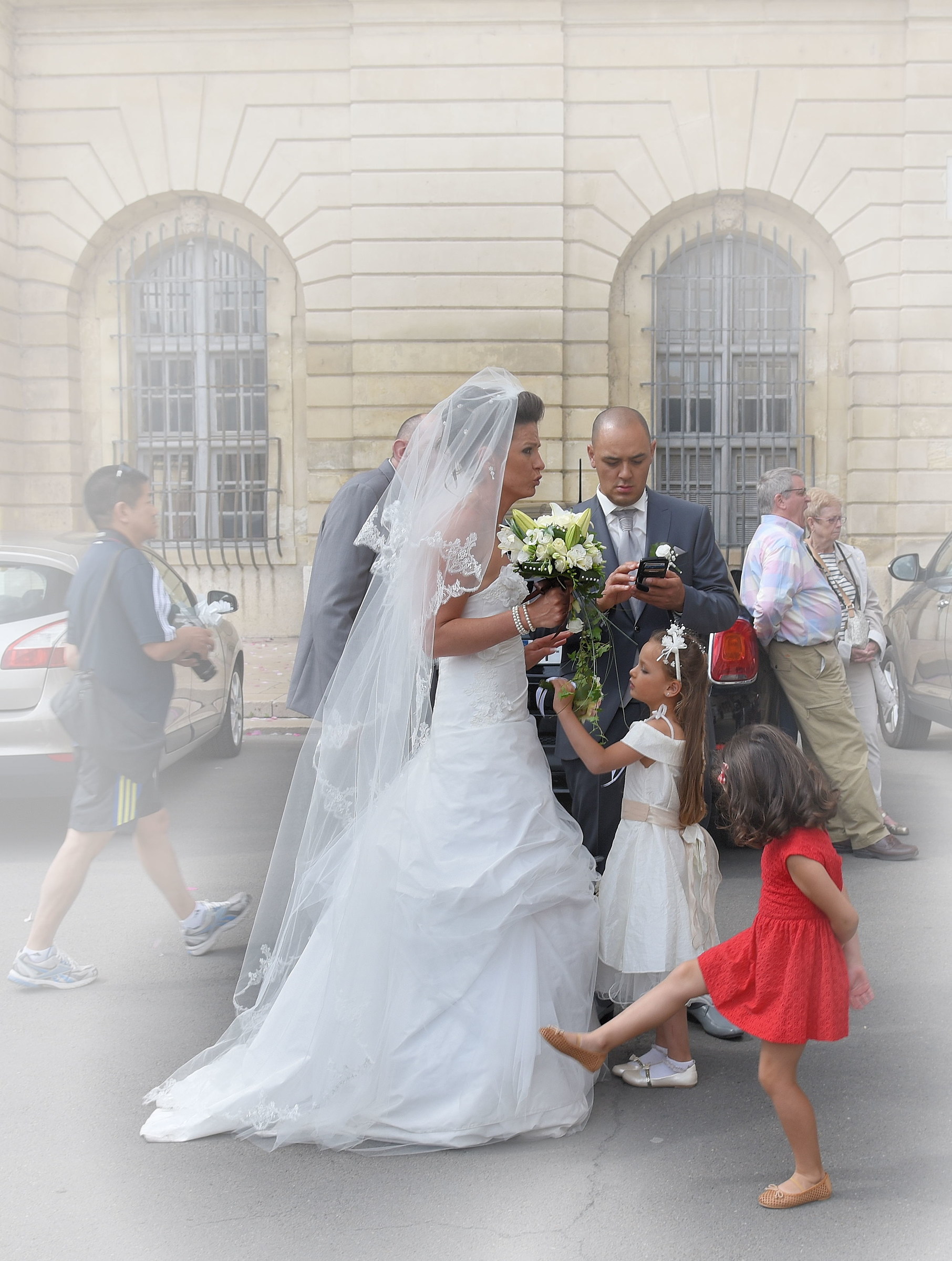 bride and bridesmaids