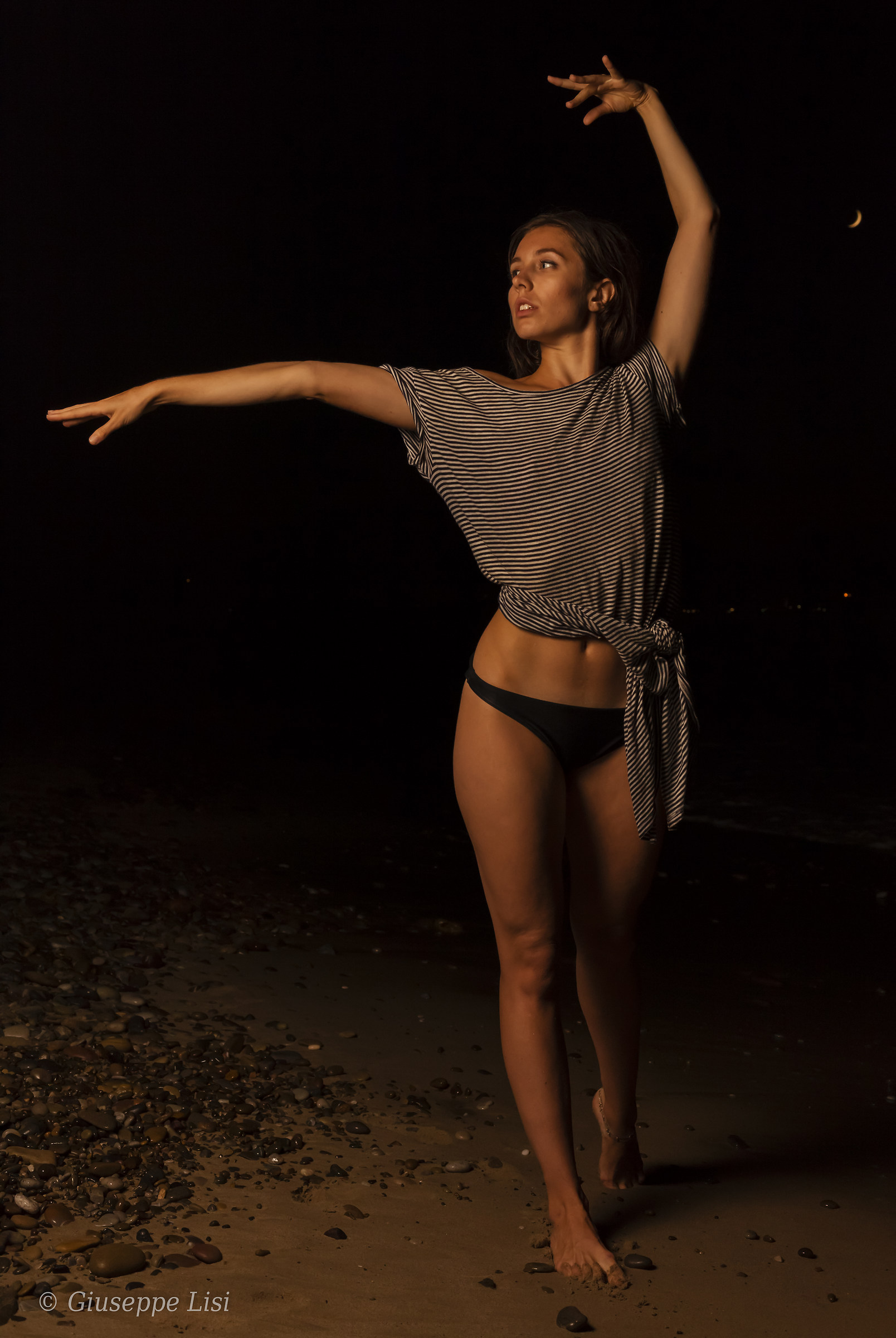 The dancer on the sand 9