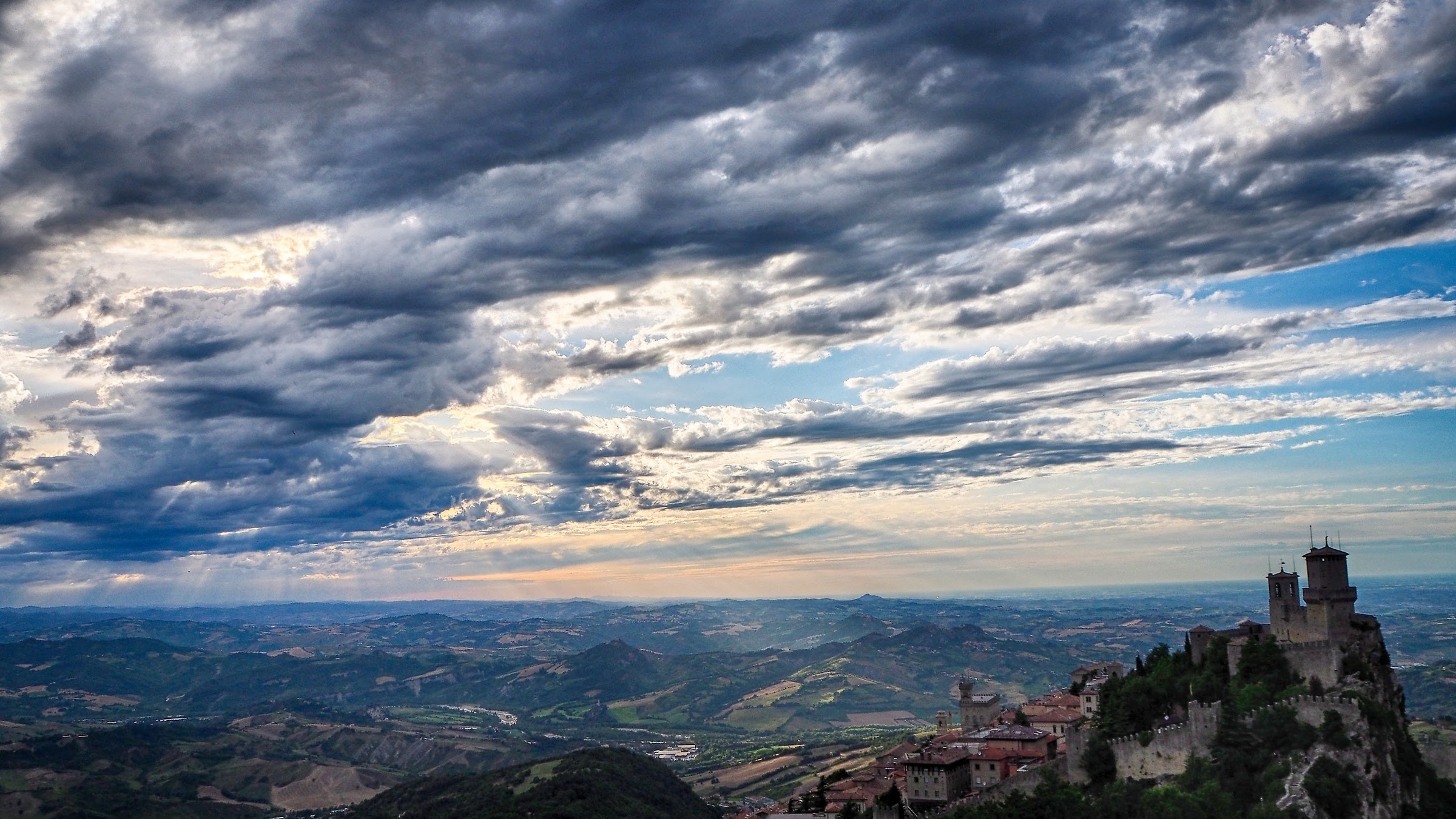 San Marino in HDR