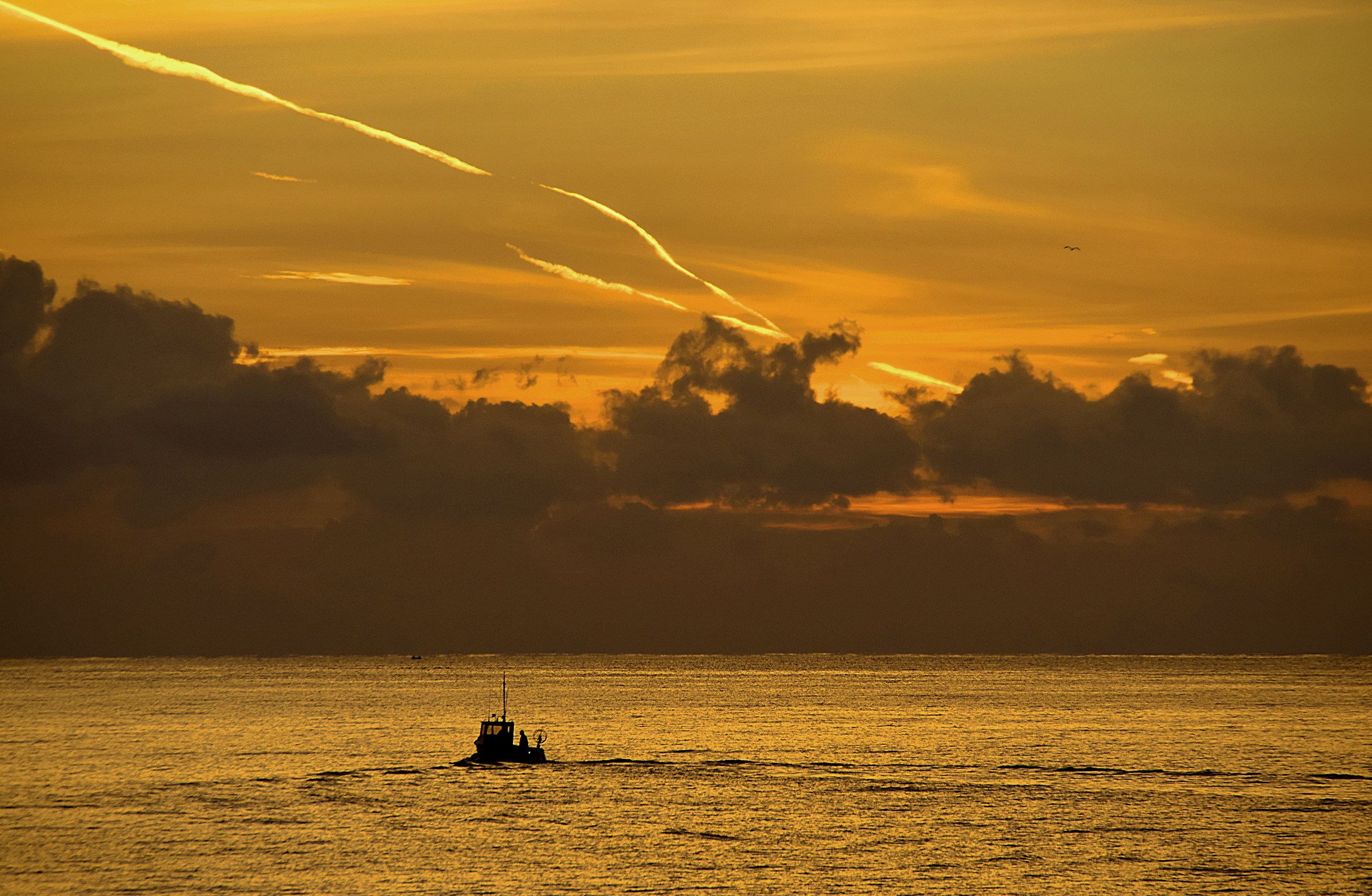 Departure for the meeting at dawn Fishing