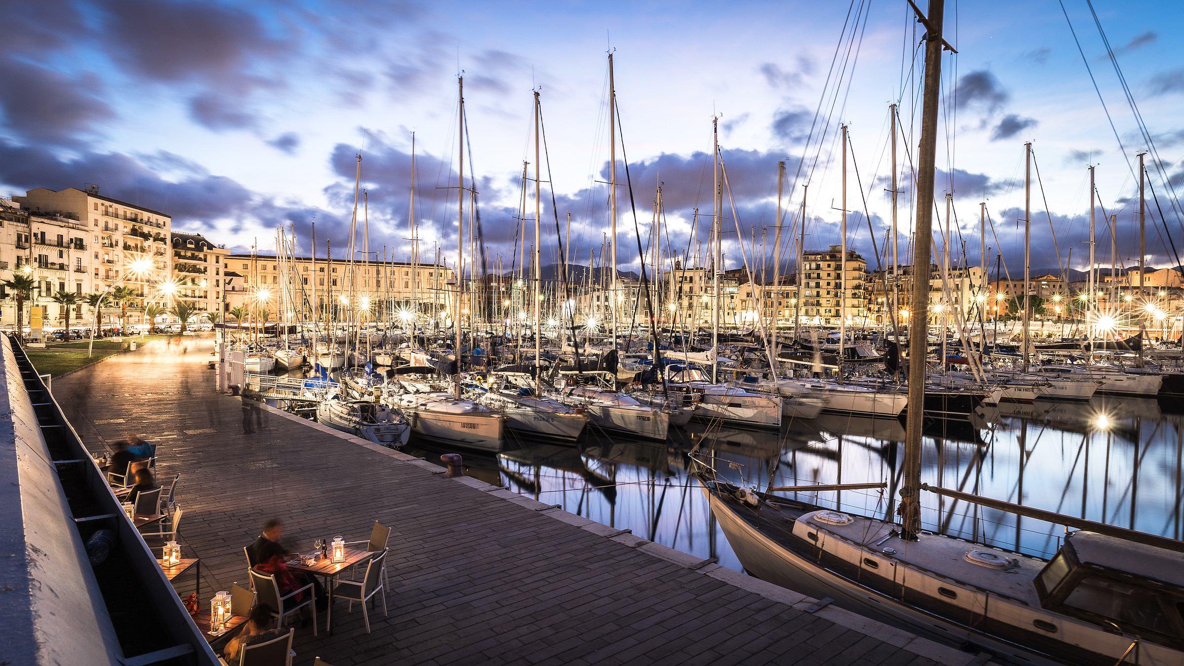 Ora Blu alla Cala, Palermo.