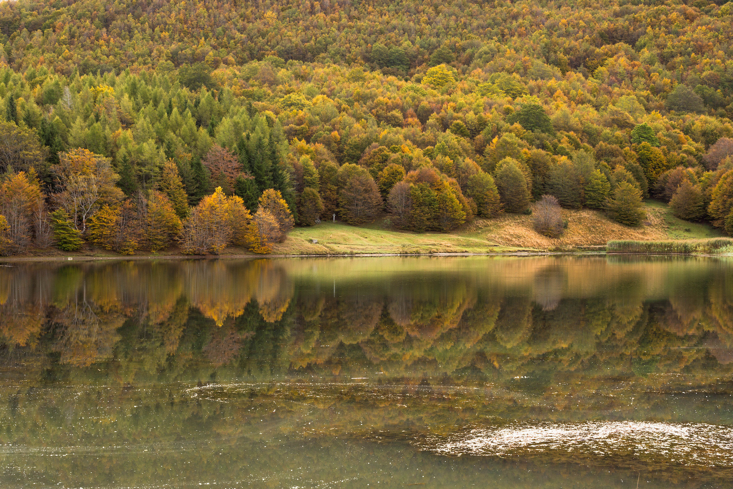 la natura si rispecchia